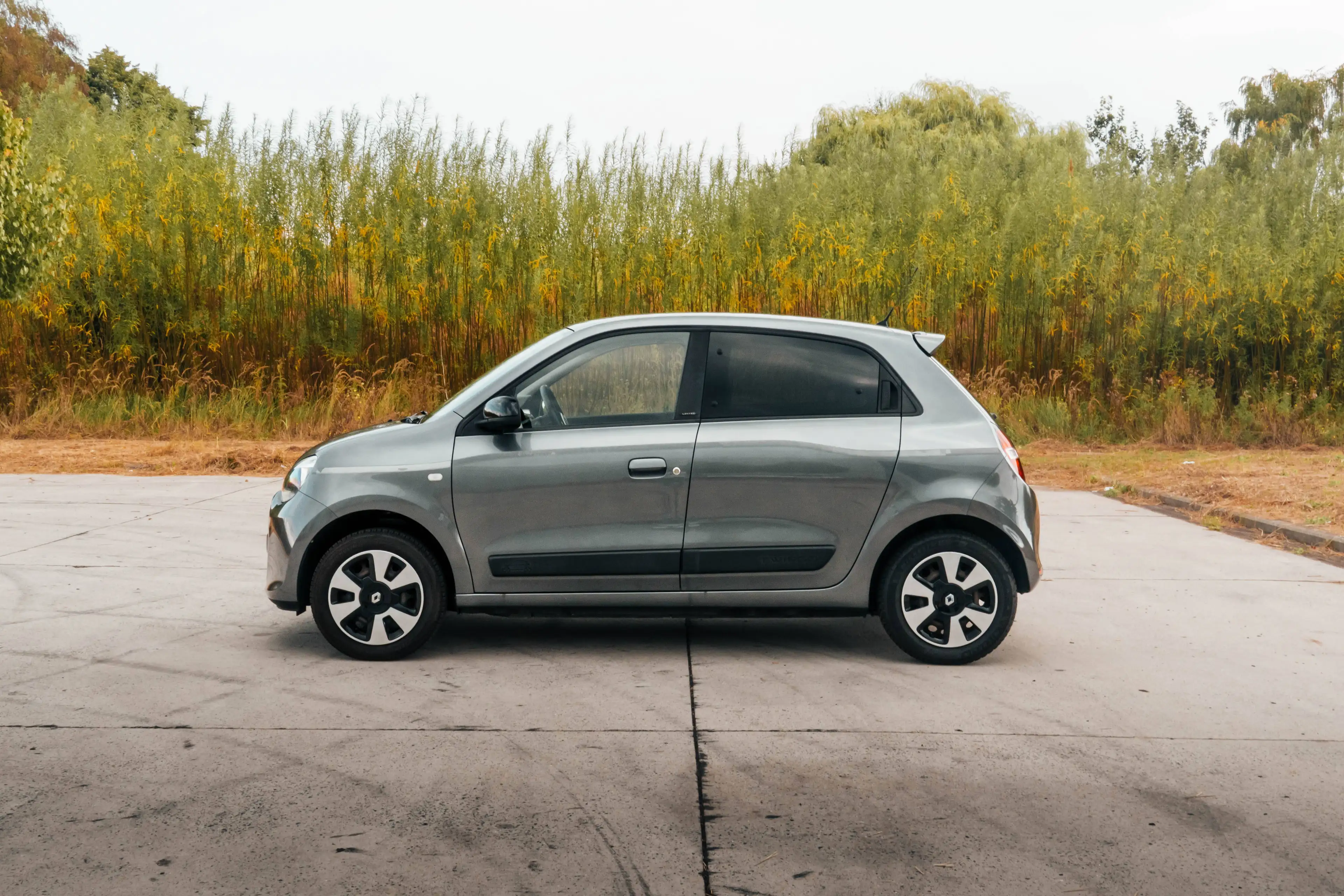 Renault Twingo 1.0i SCe Limited — photo 8