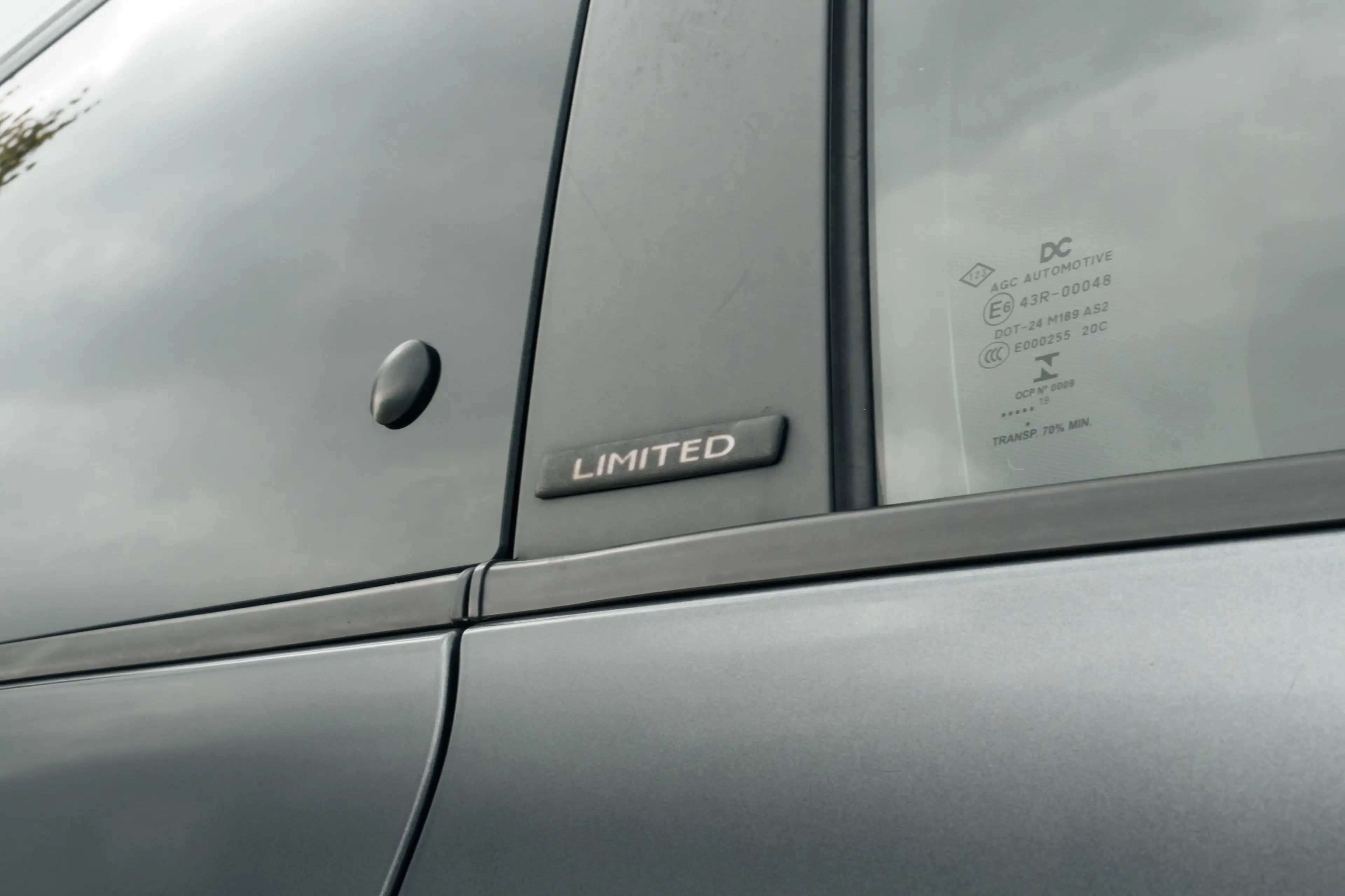 Renault Twingo 1.0i SCe Limited — photo 15