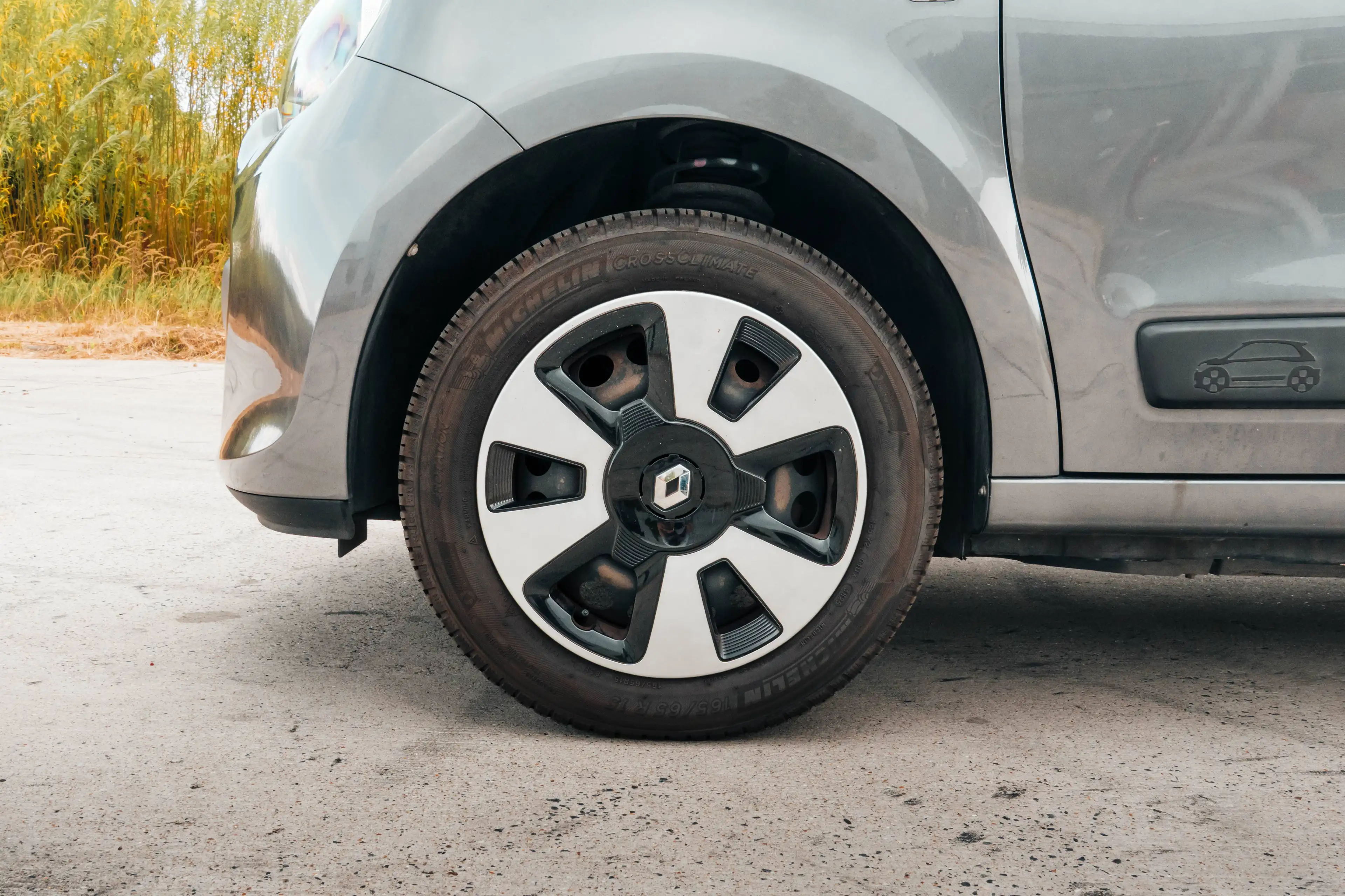 Renault Twingo 1.0i SCe Limited — photo 14