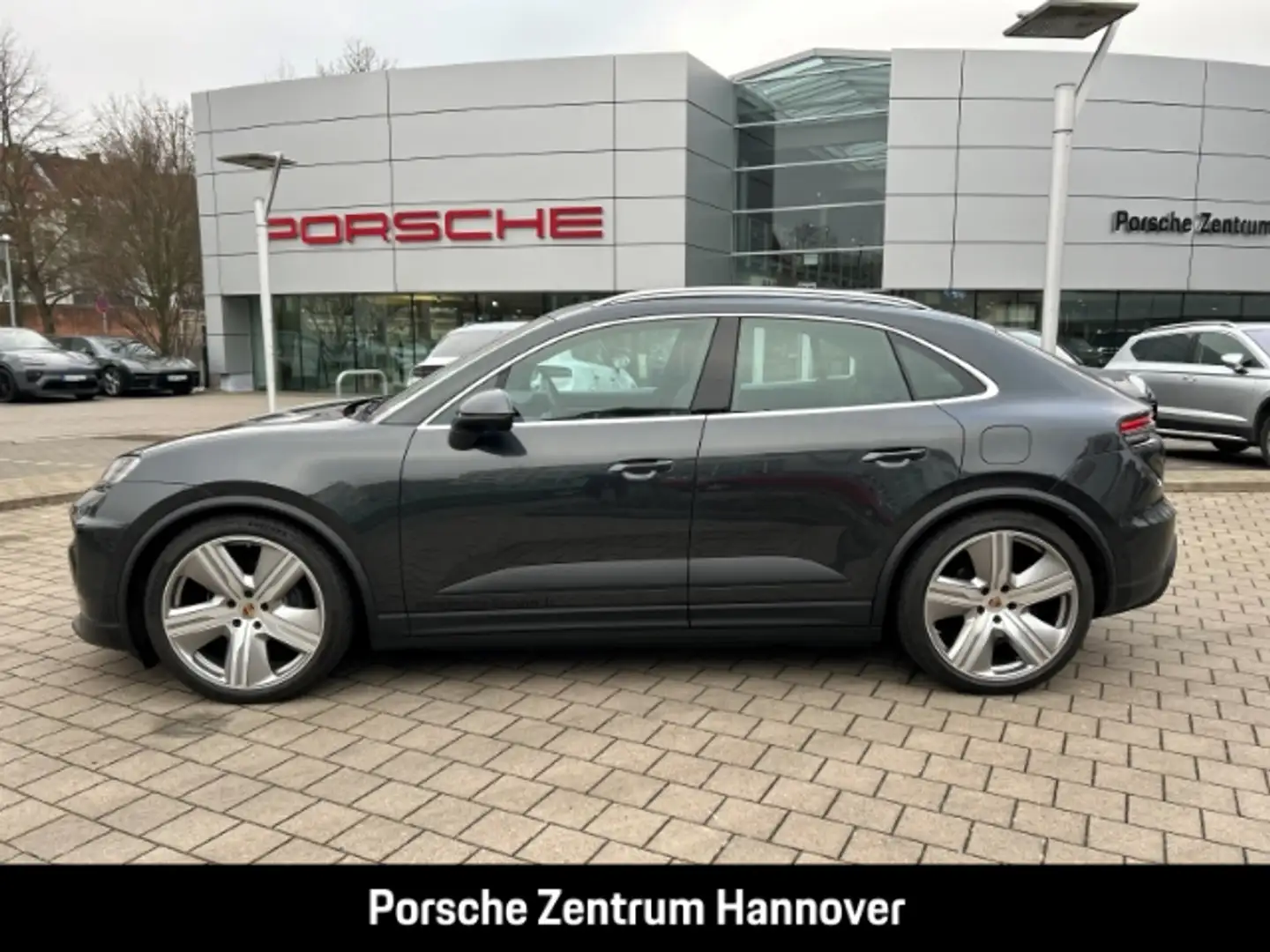 Porsche Macan 4 Grau - 2