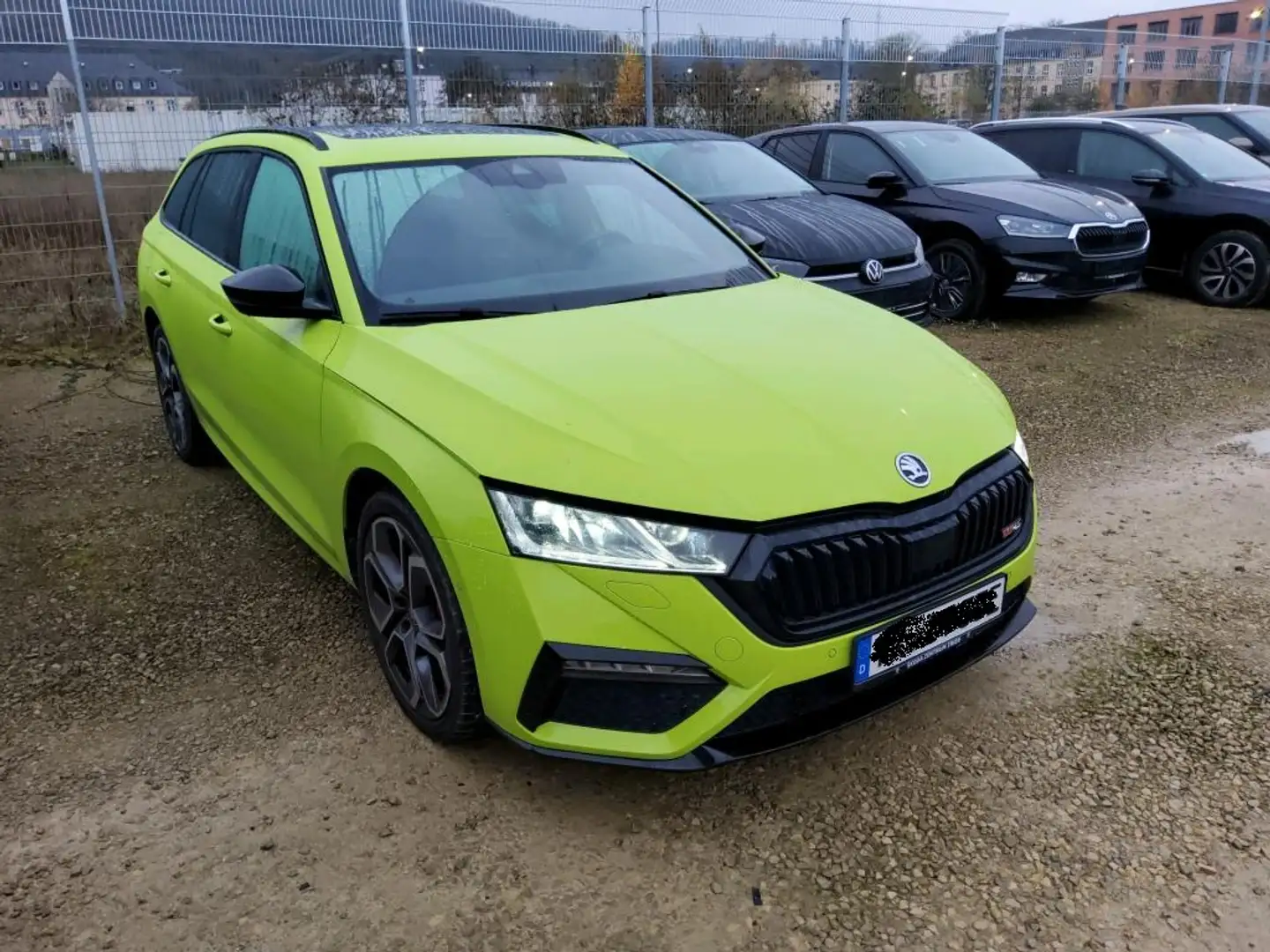 Skoda Octavia Combi RS iV 1.4 TSI DSG Pano, AHK Grün - 2