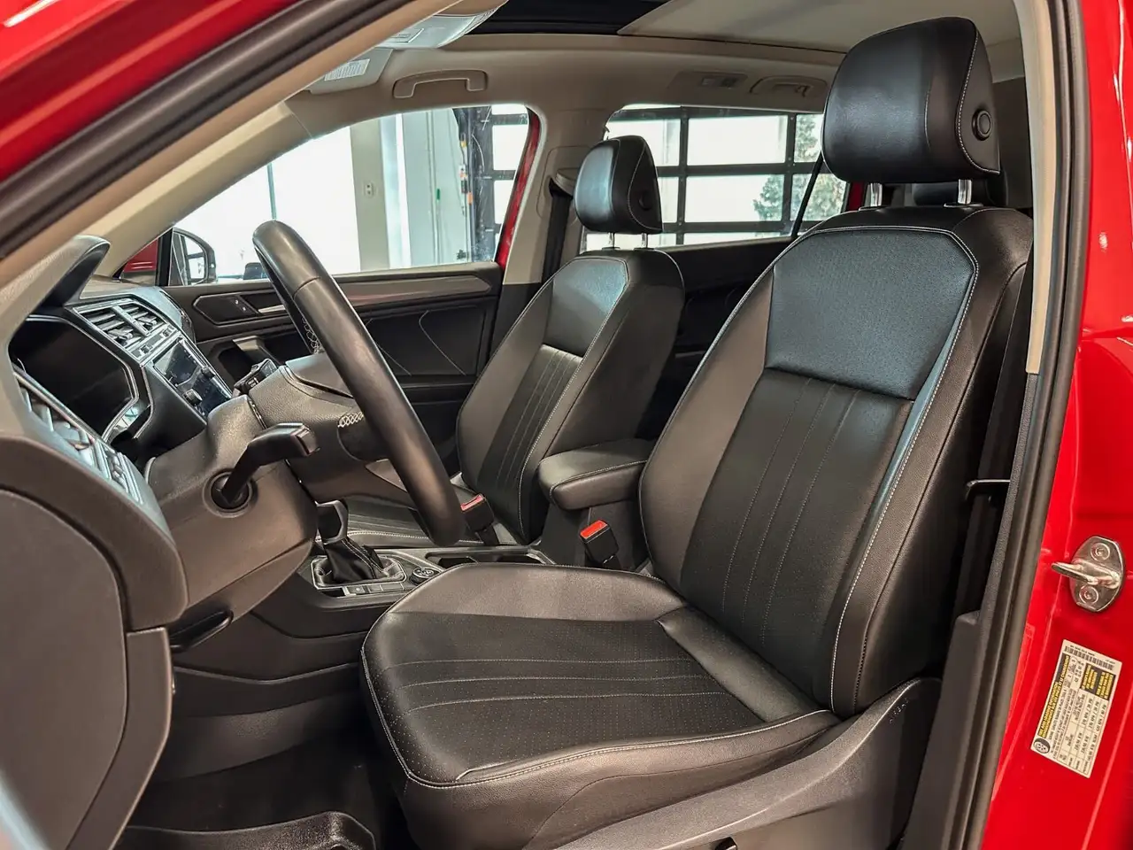 Volkswagen Tiguan снимка Volkswagen Tiguan