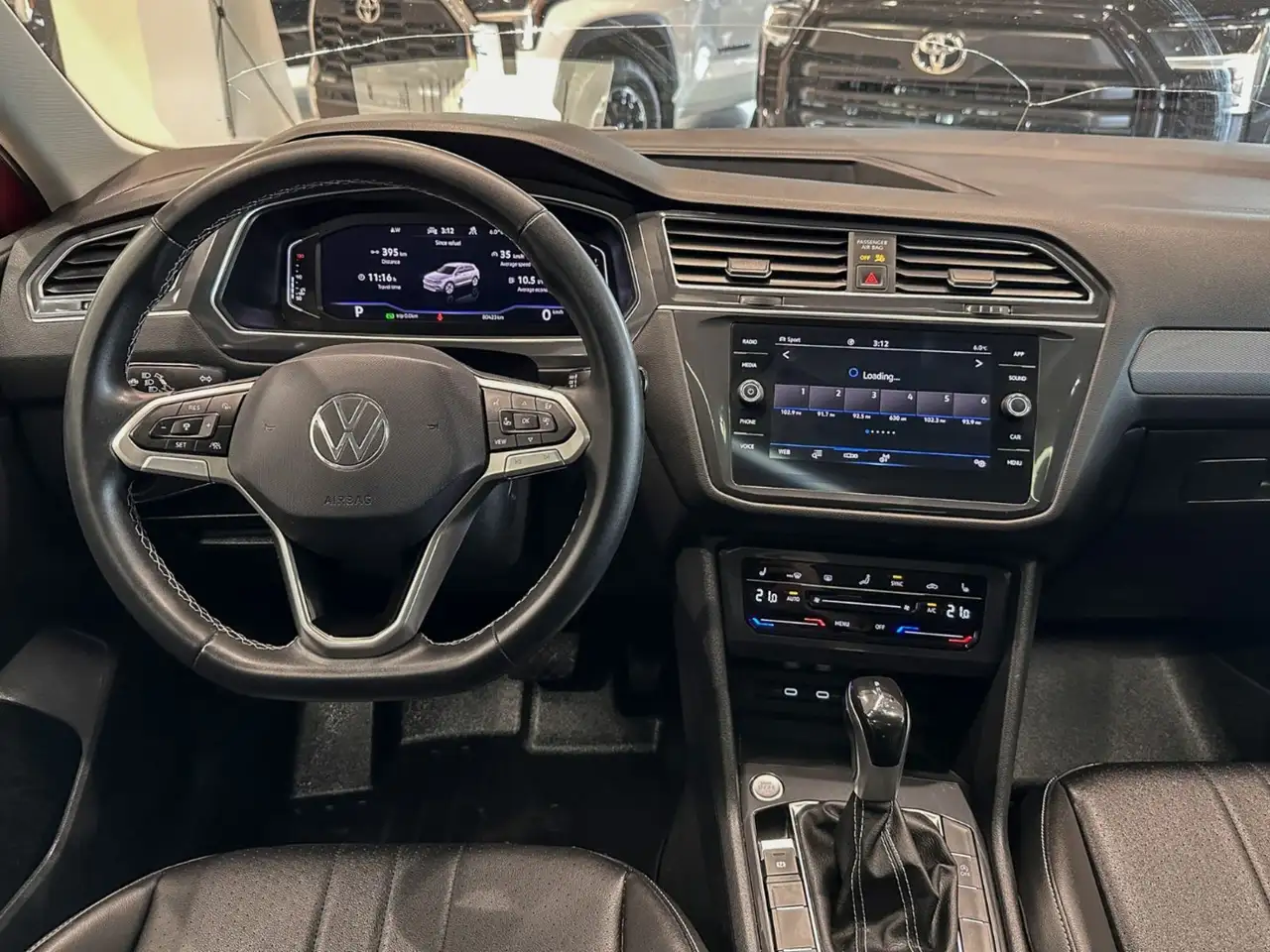 Volkswagen Tiguan снимка Volkswagen Tiguan