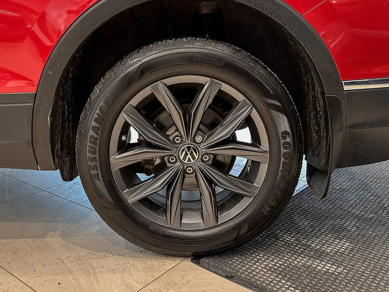 Volkswagen Tiguan снимка Volkswagen Tiguan