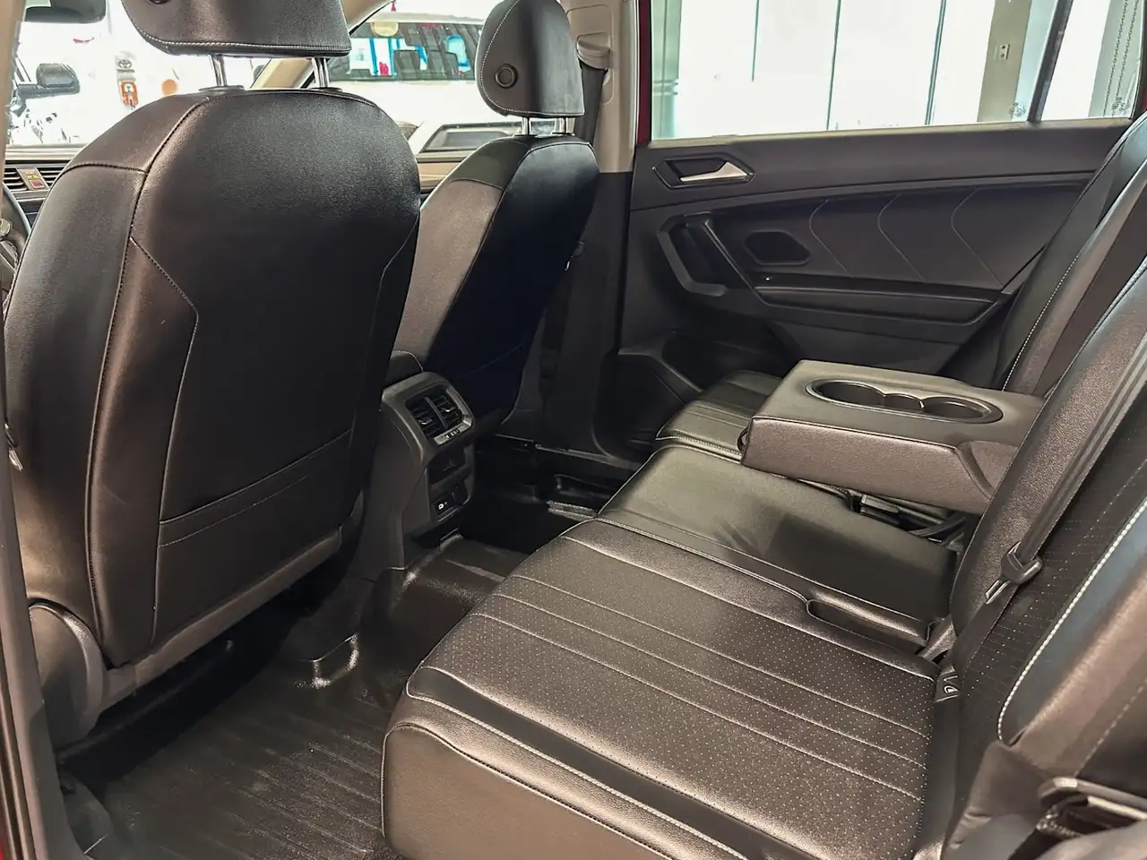 Volkswagen Tiguan снимка Volkswagen Tiguan