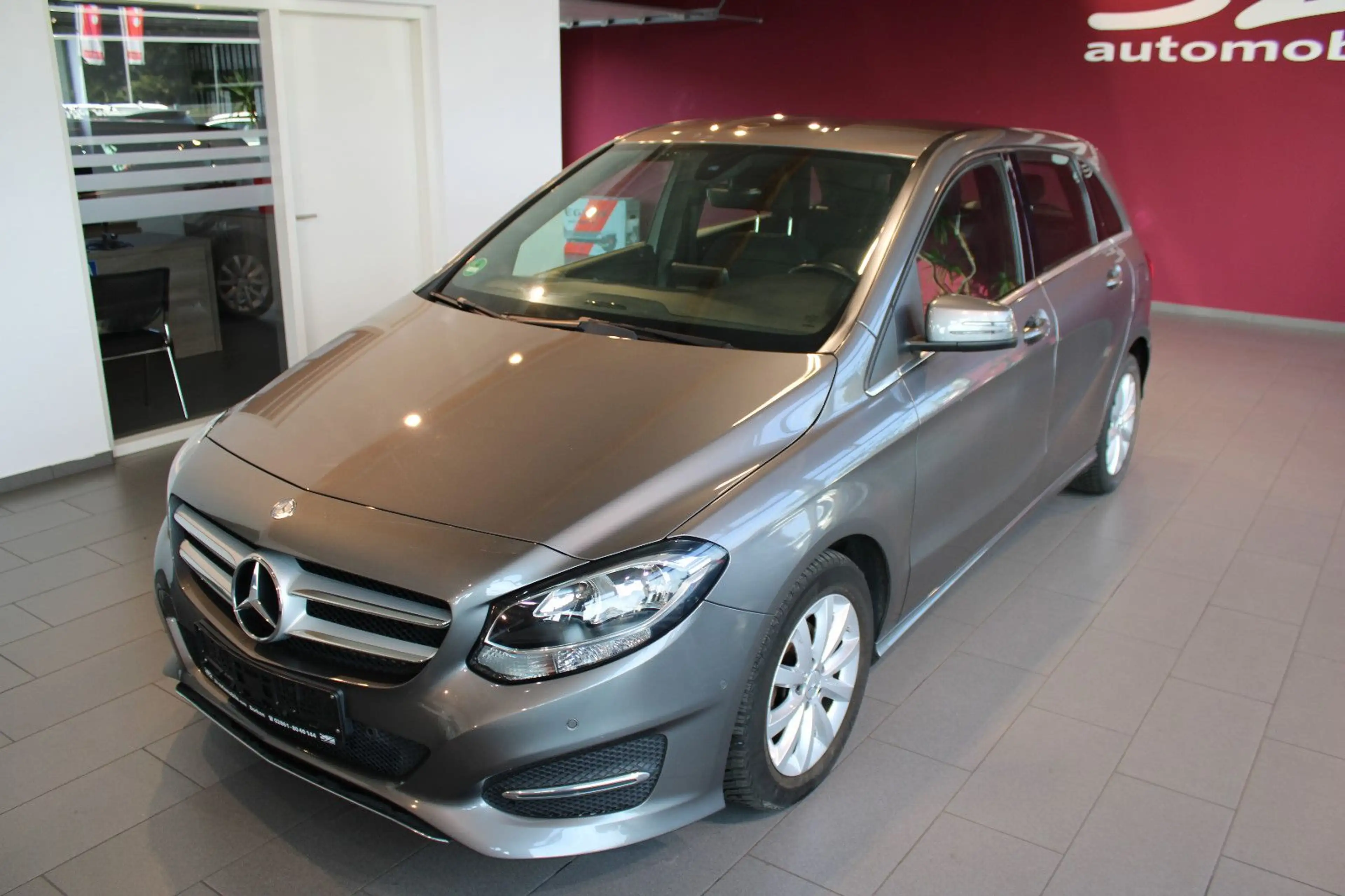Mercedes-Benz B 180 CDI Navi SHZ AHK Klima — photo 8