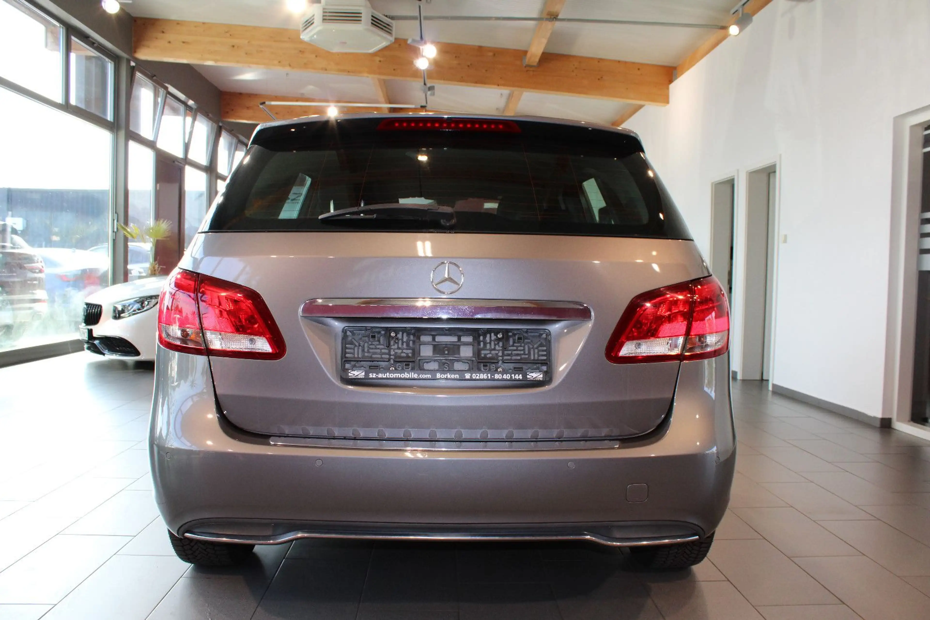 Mercedes-Benz B 180 CDI Navi SHZ AHK Klima — photo 5