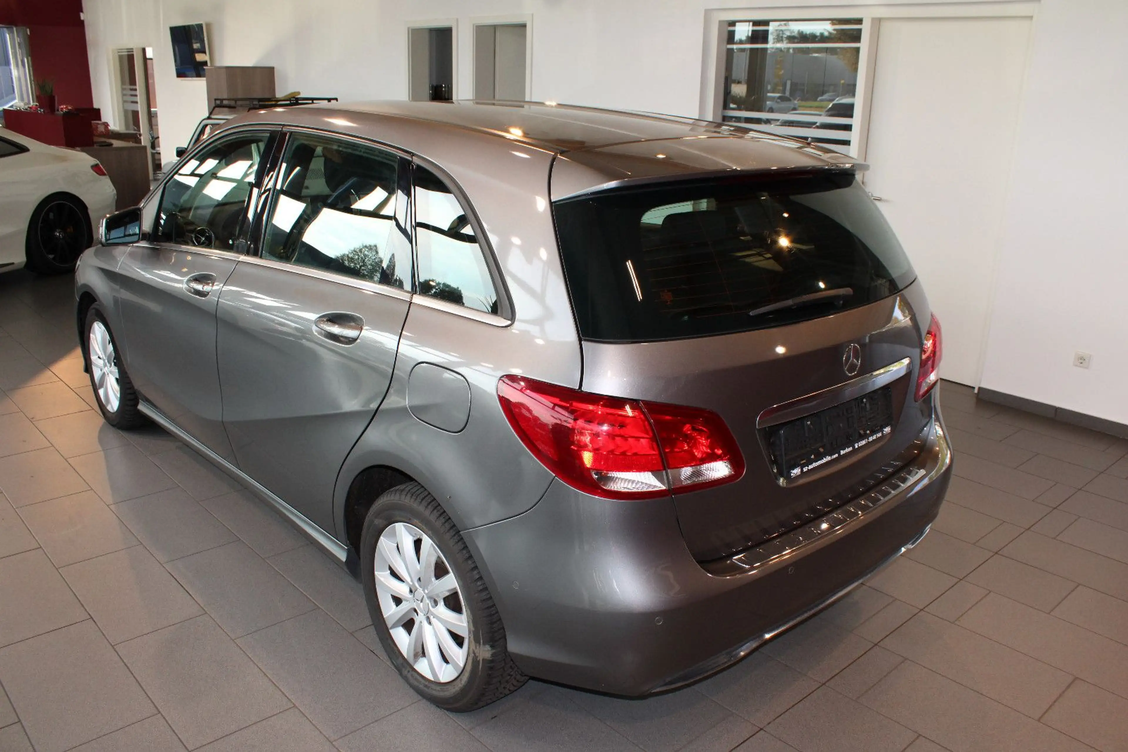 Mercedes-Benz B 180 CDI Navi SHZ AHK Klima — photo 9