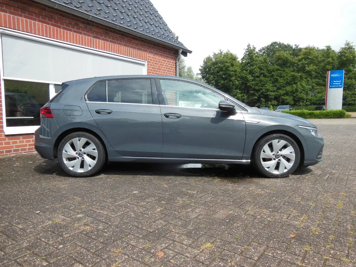 Volkswagen Golf VIII Style eTSI DSG AHK/MEMORY/NAV/LED/KAM Grau - 2