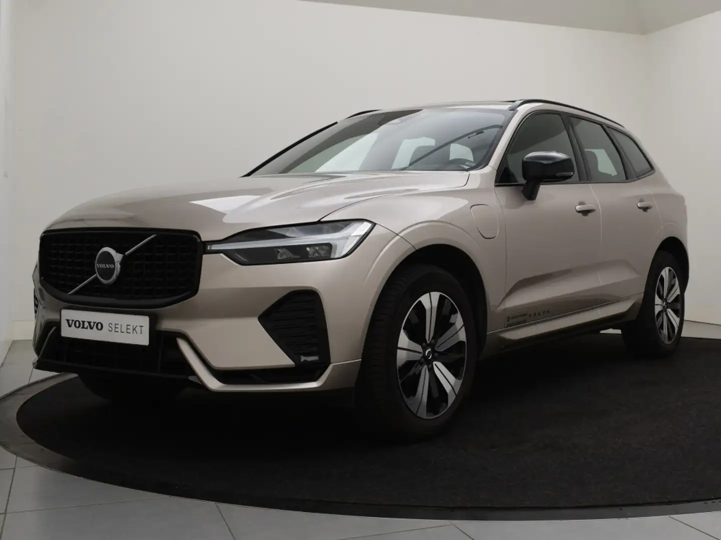 Volvo XC60 T6 PLUG-IN HYBRID LONG RANGE PLUS DARK SCHUIFDAK H Grijs - 2