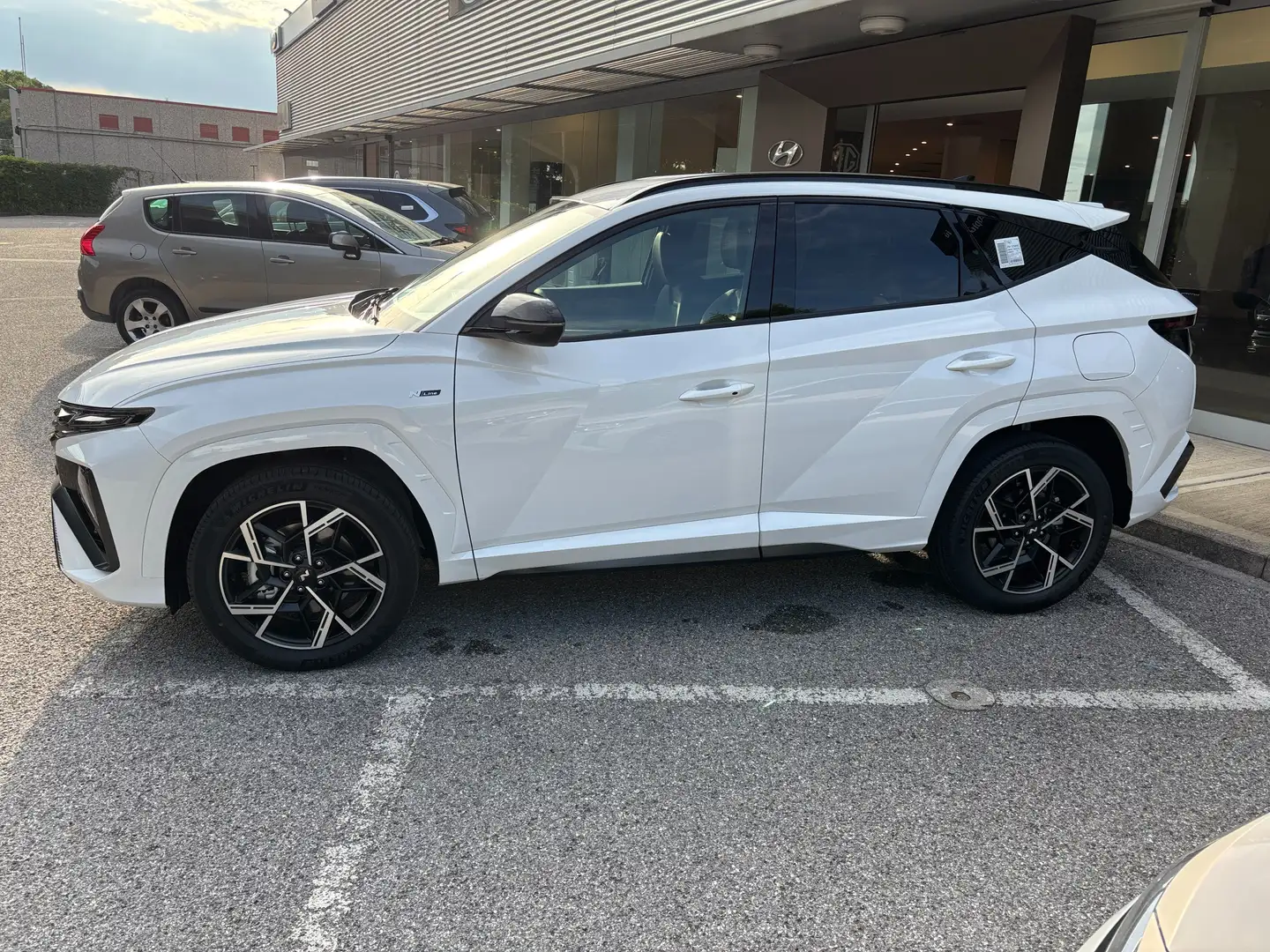 Hyundai TUCSON 1.6 Full Hybrid 215cv N-line KM ZERO Blanc - 2