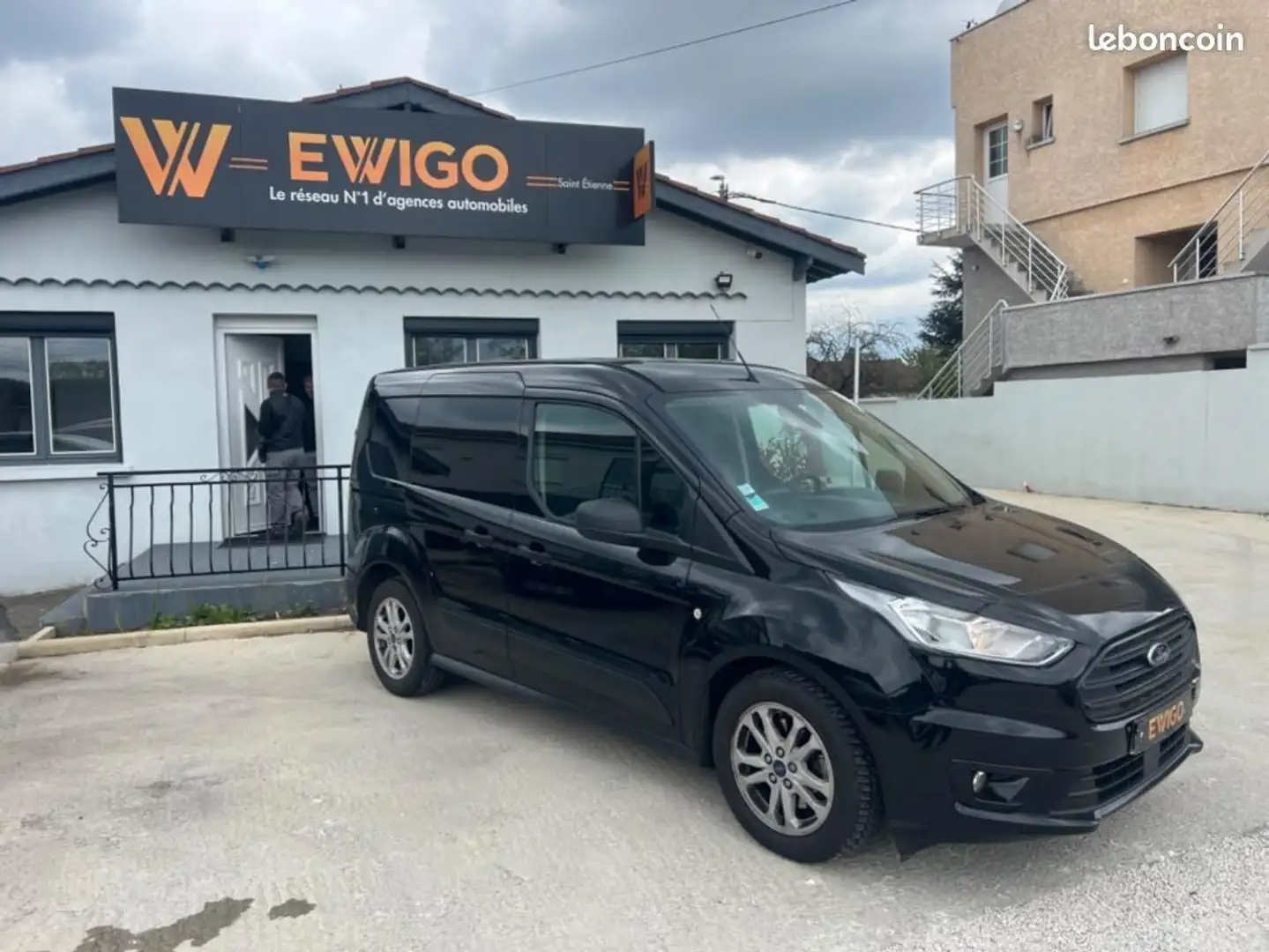 Ford Transit Connect FOURGON 1.5 ECOBLUE 120 L1 CHARGE AUGMENTE Negro - 1