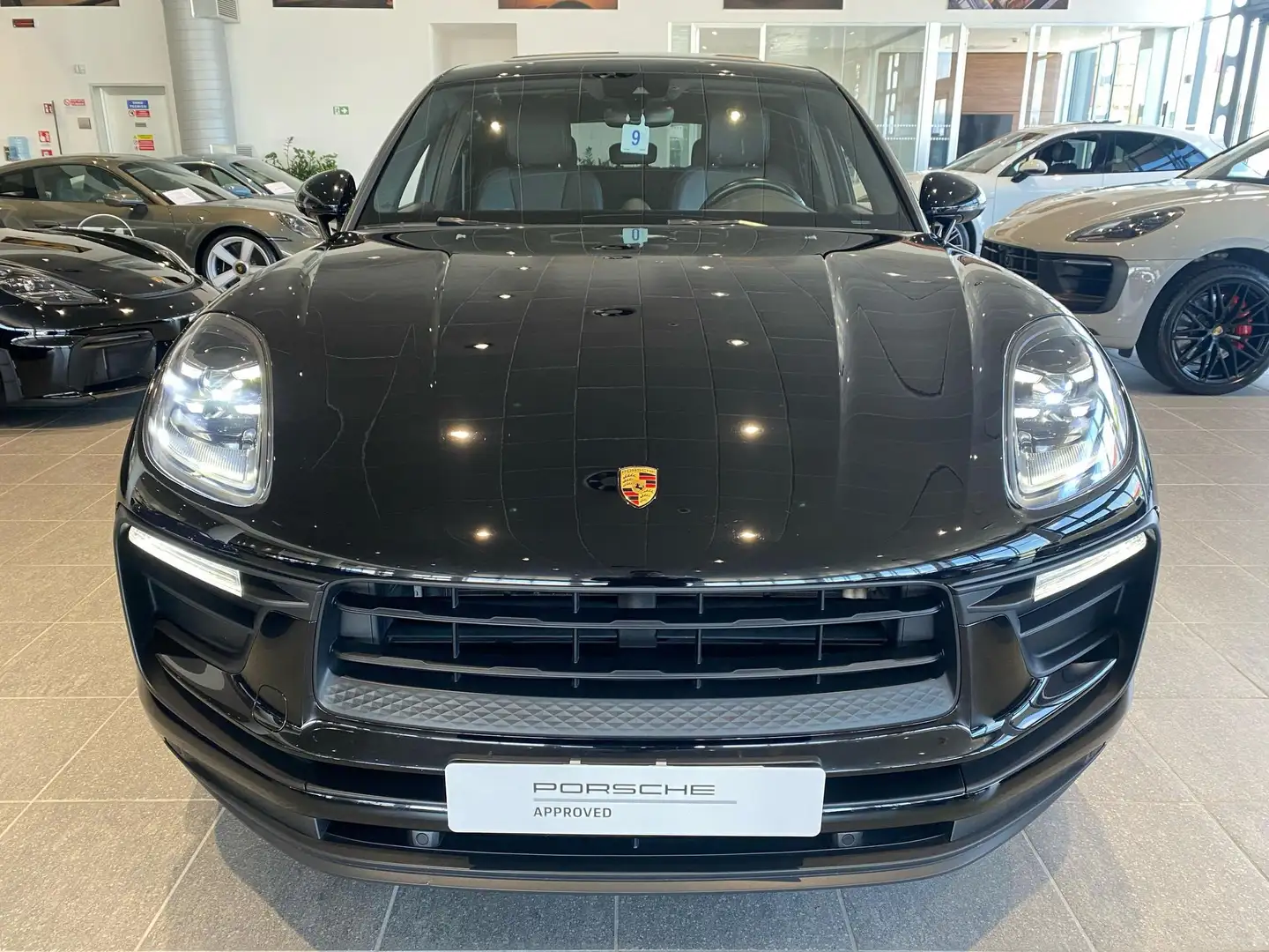 Porsche Macan 2.0 265 cv PDK Fekete - 2