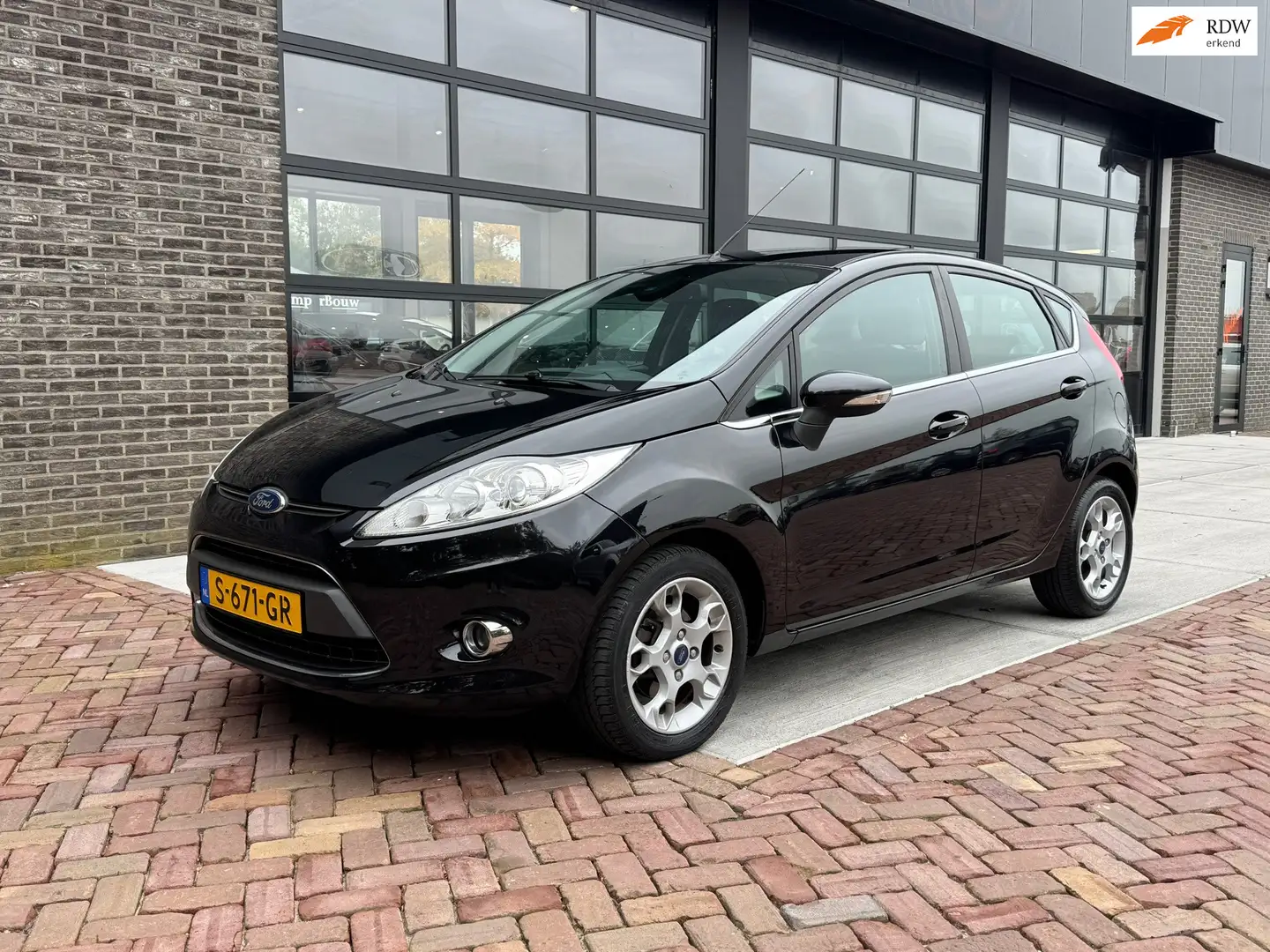 Ford Fiesta 1.25 Trend | Clima | Elektrisch pakket | Schwarz - 1