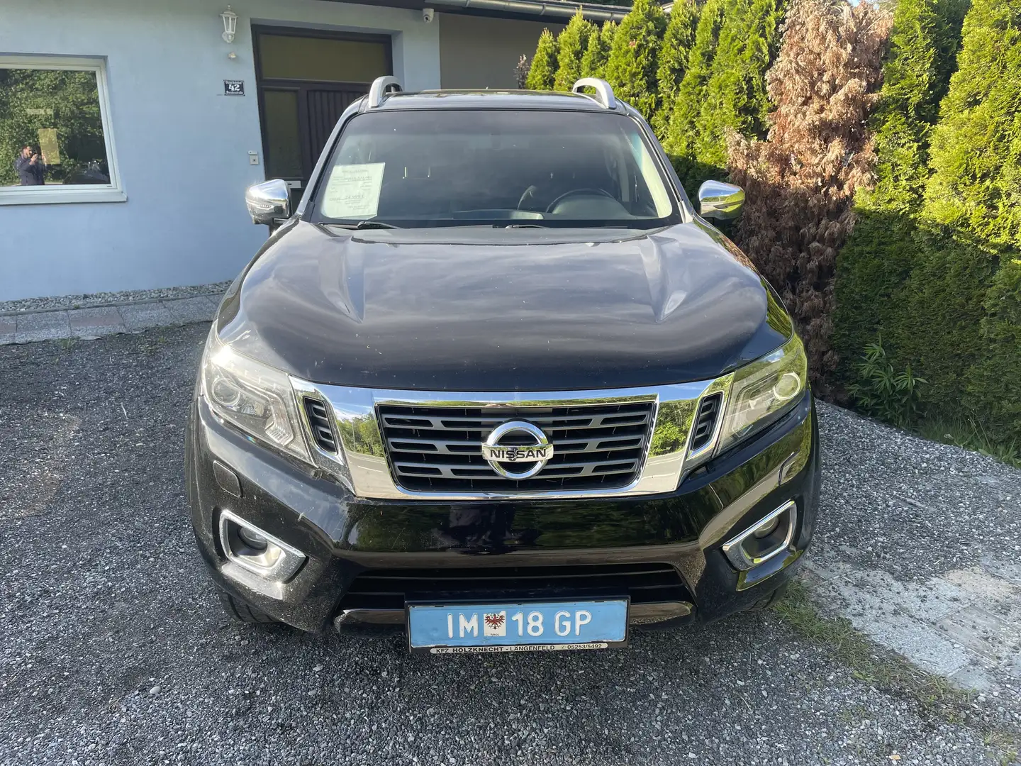 Nissan Navara Double Cab 4x4 2,3 dCi N-Guard Aut. - 1