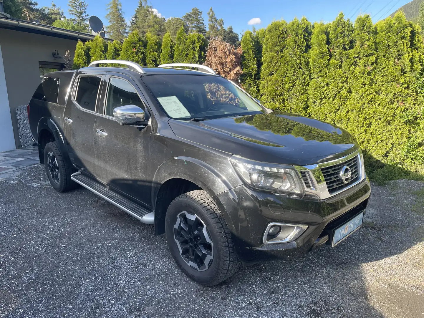 Nissan Navara Double Cab 4x4 2,3 dCi N-Guard Aut. - 2