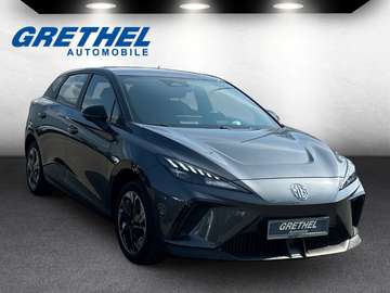 Standard Digitales Cockpit LED ACC Apple CarPlay A