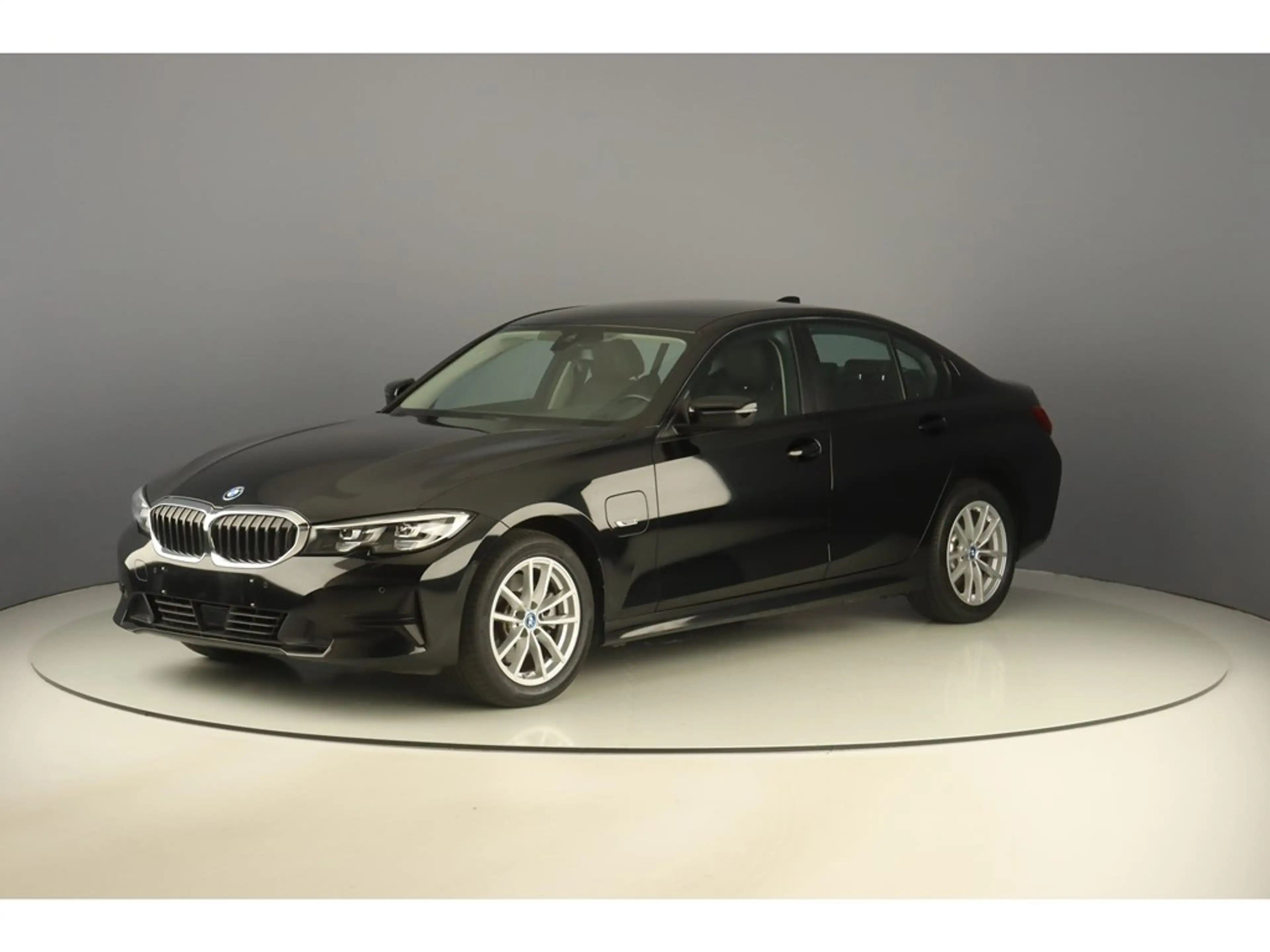BMW 320 e 204pk Pack Business