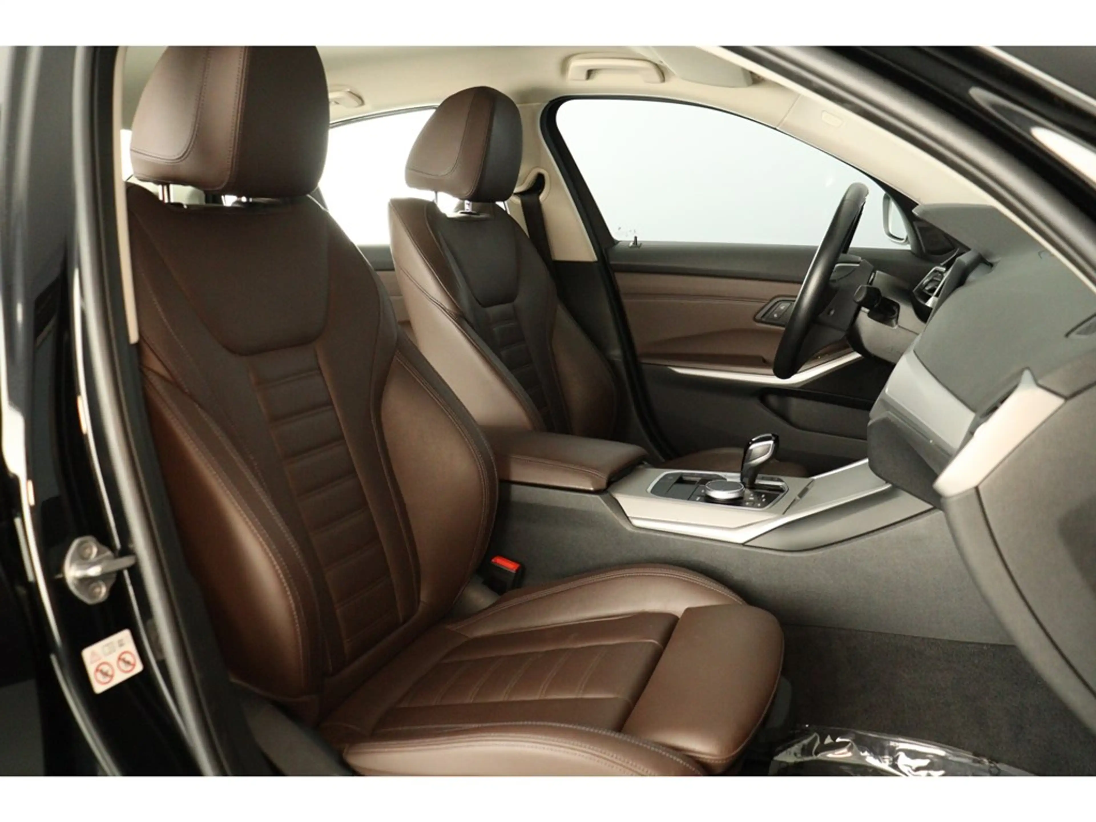 BMW 320 e 204pk Pack Business — photo 11