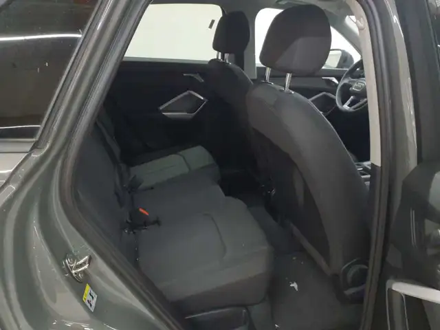 Audi Q3 view 14