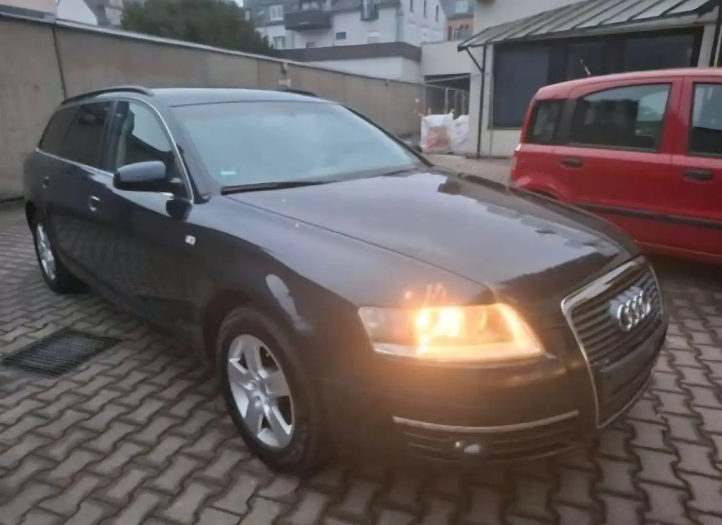 Audi A6 Avant 2.4 multitronic Blau - 1