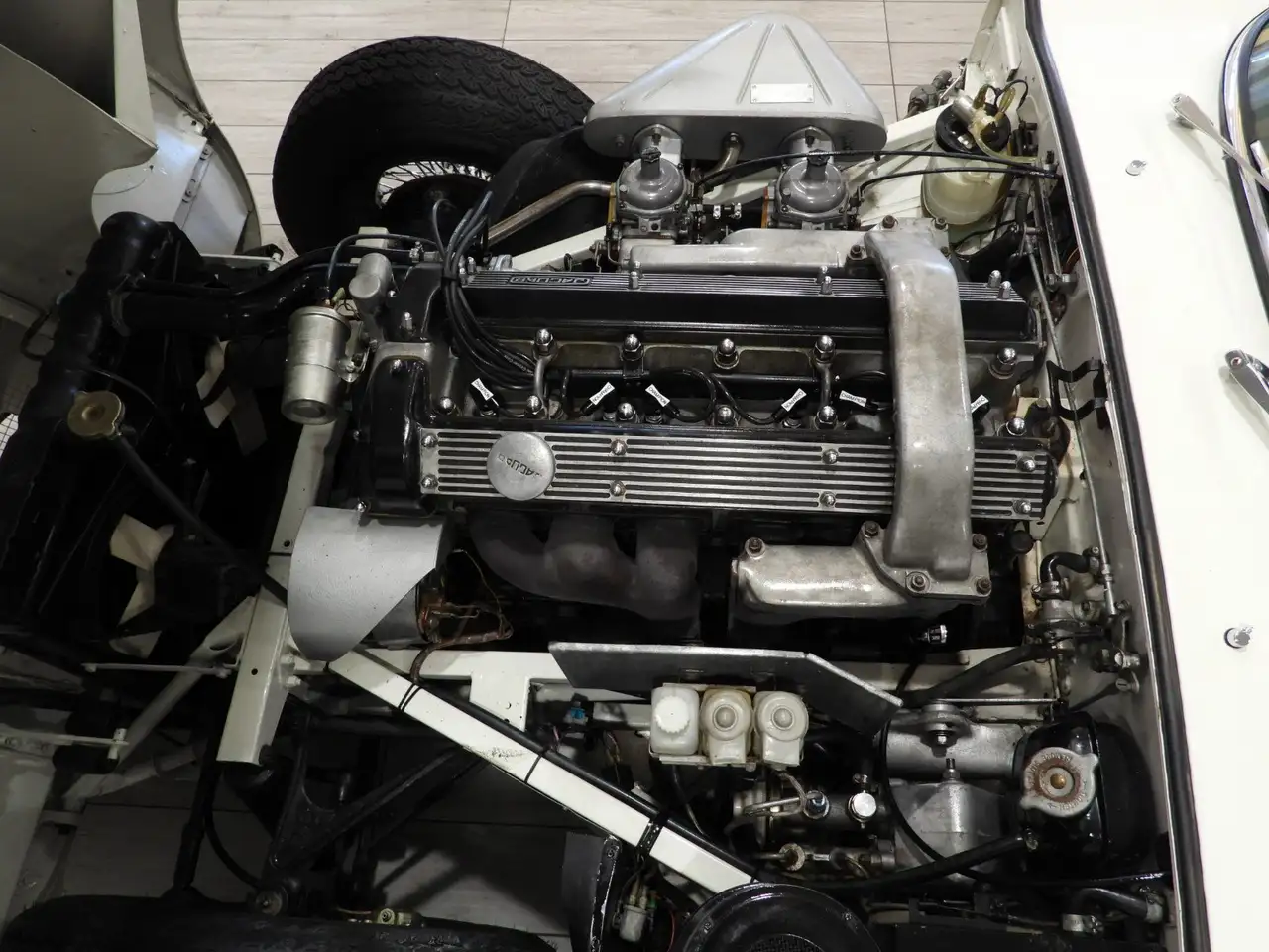 Jaguar E-Type 4.2 ROADSTER - OMOLOGATA ASI E C.R.S. (1968), foto 9