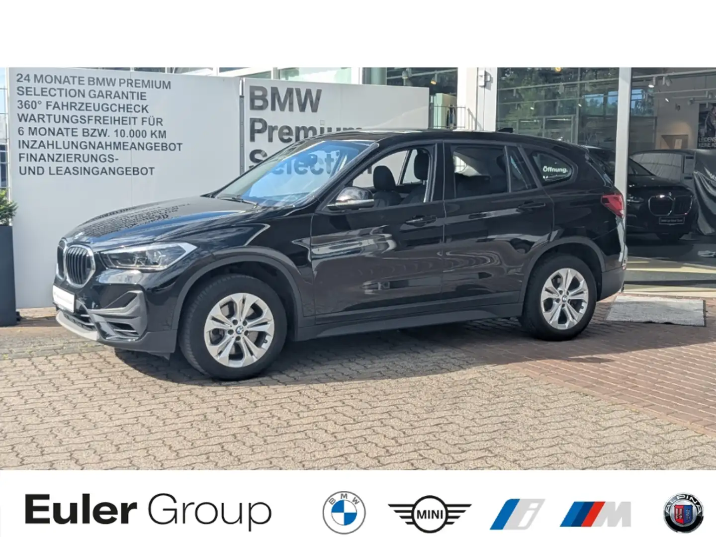 BMW X1 sDrive20i El. Pano Navi HarmanKardon LED El. Heckk Zwart - 1