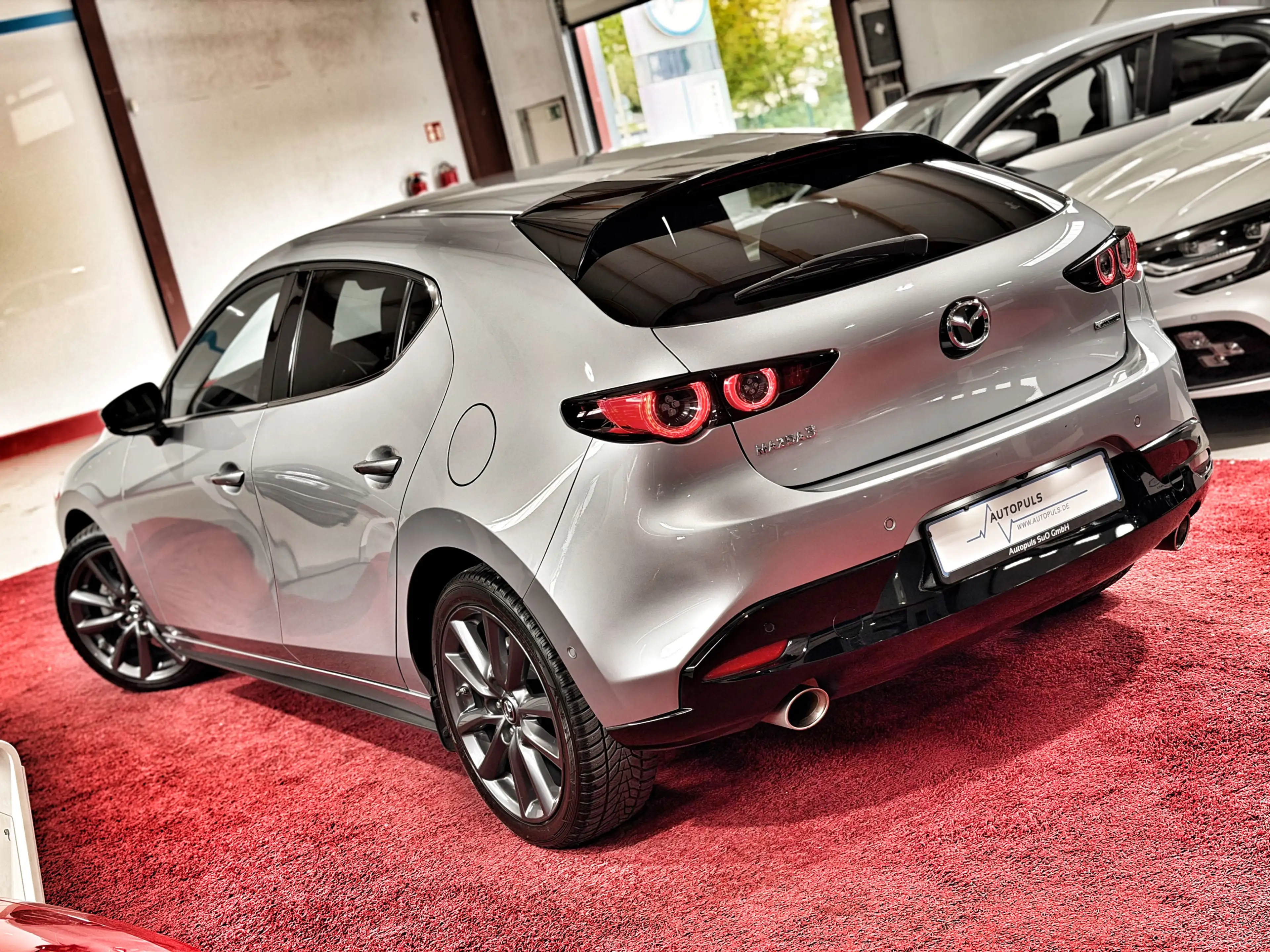 Mazda 3 Selection*HUD*ACC*CARPLAY*BOSE* — photo 6