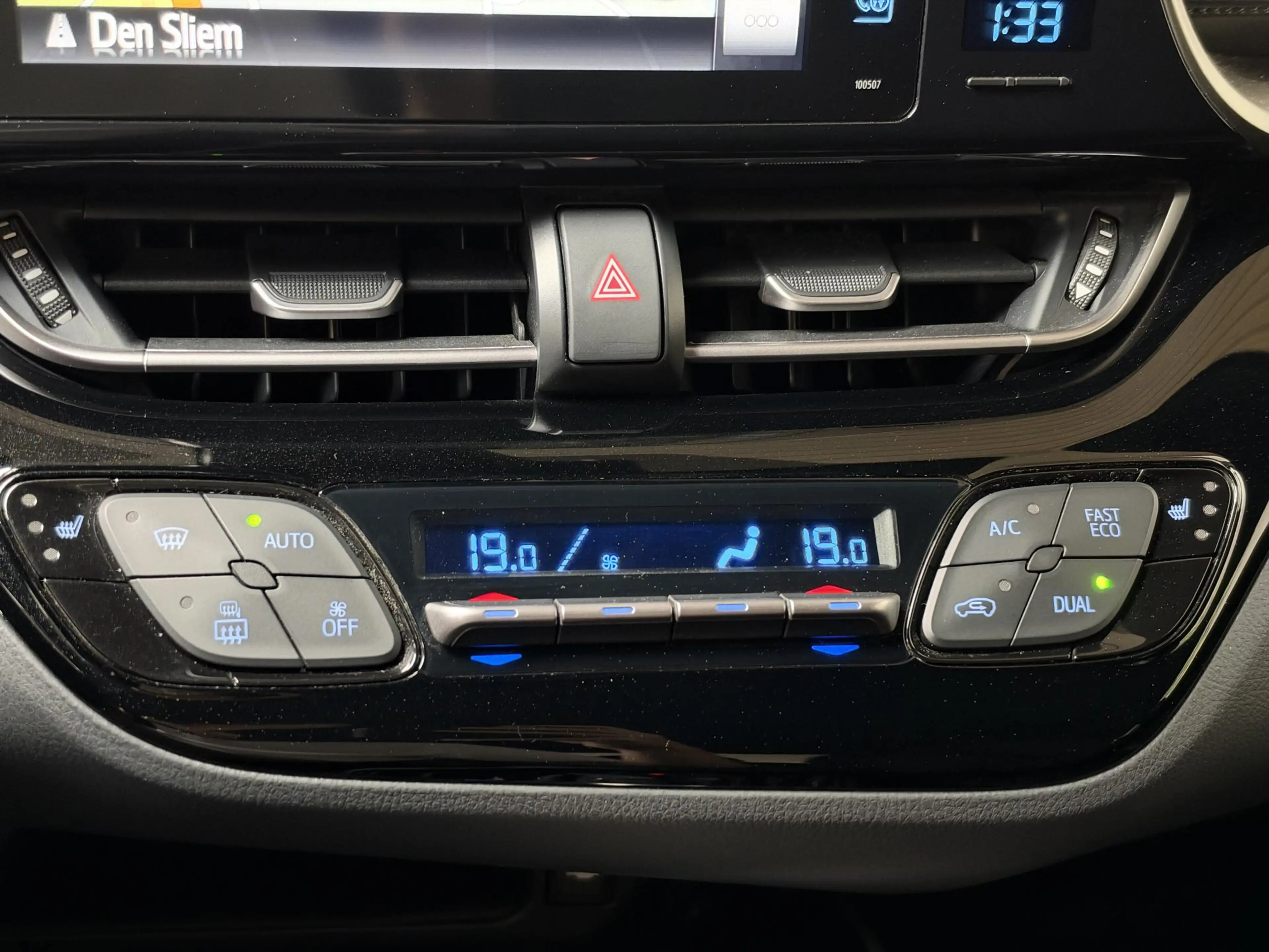 Toyota C-HR 1.8 Hybrid Style — photo 10