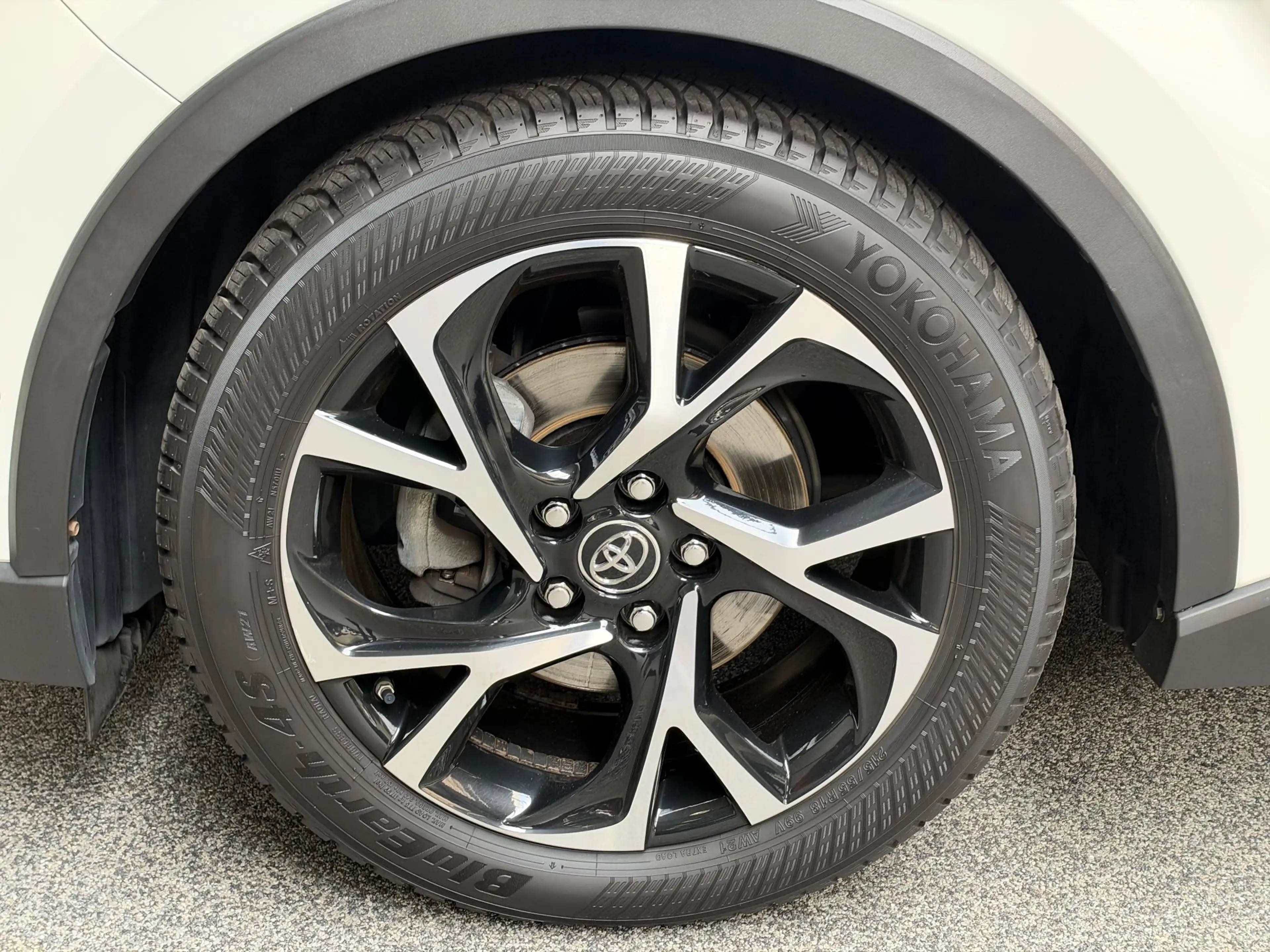 Toyota C-HR 1.8 Hybrid Style — photo 18