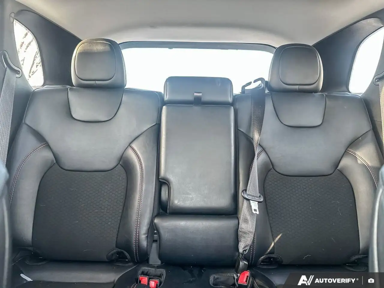 Jeep Cherokee снимка Jeep Cherokee