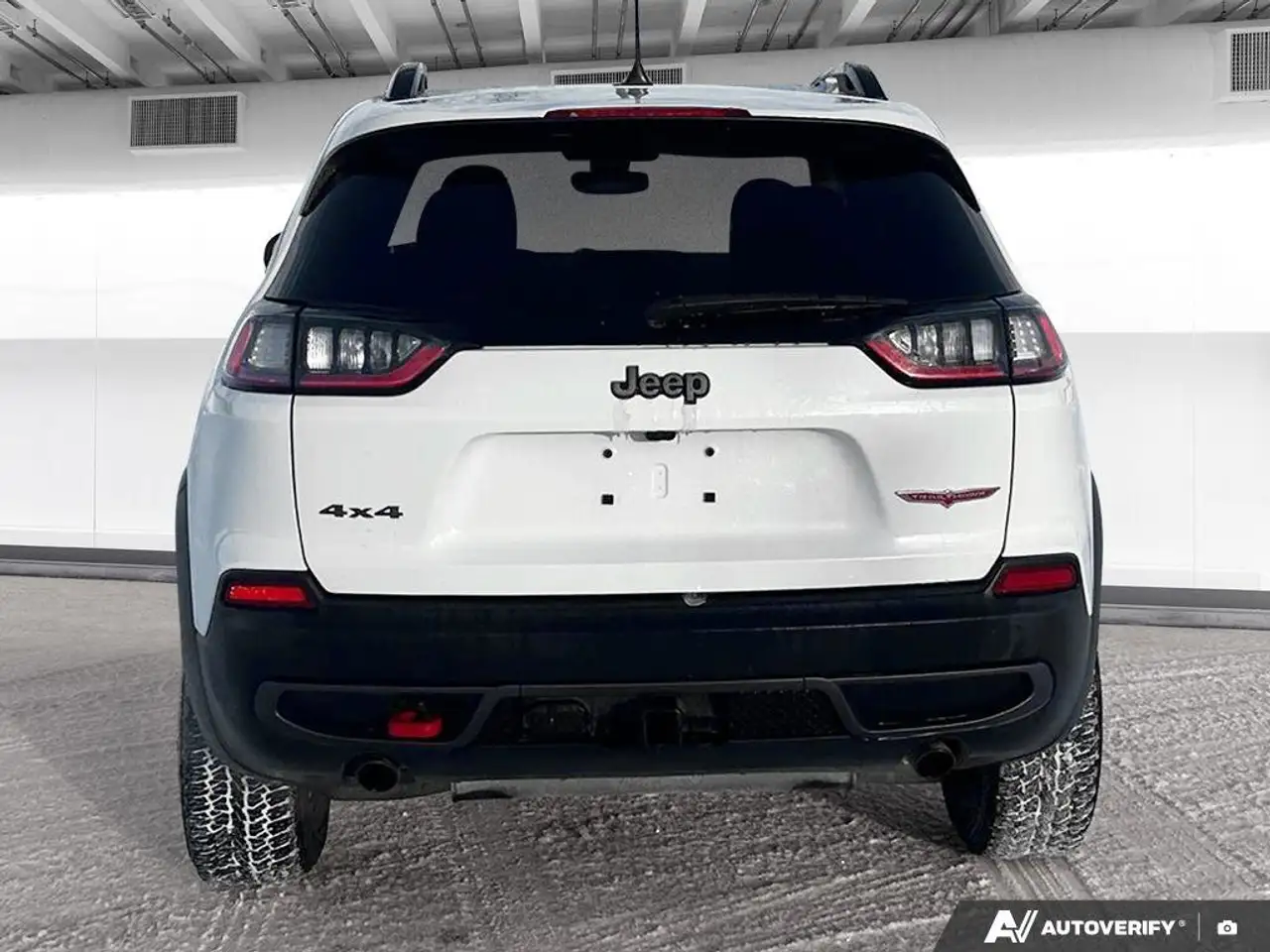 Jeep Cherokee снимка Jeep Cherokee