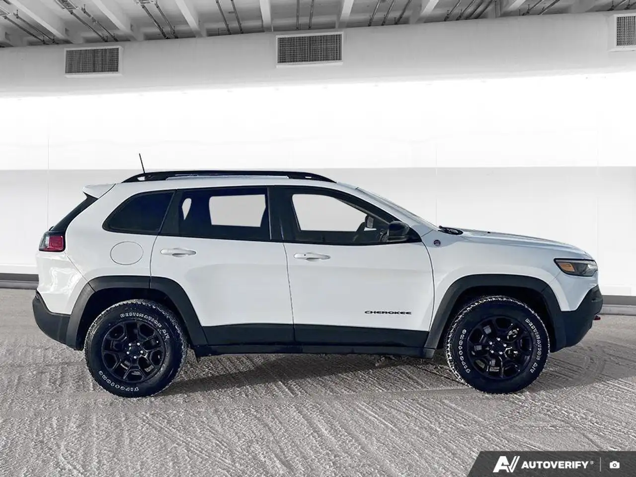 Jeep Cherokee снимка Jeep Cherokee