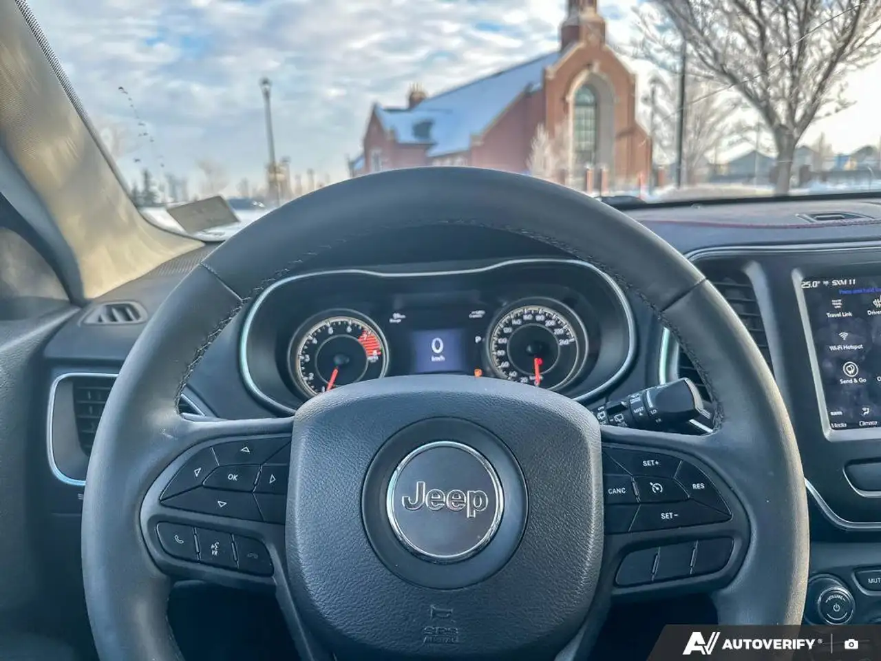 Jeep Cherokee снимка Jeep Cherokee