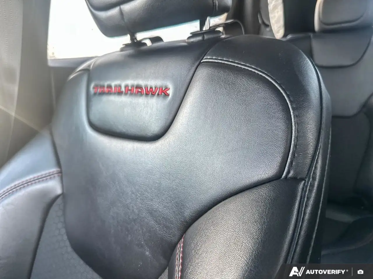 Jeep Cherokee снимка Jeep Cherokee