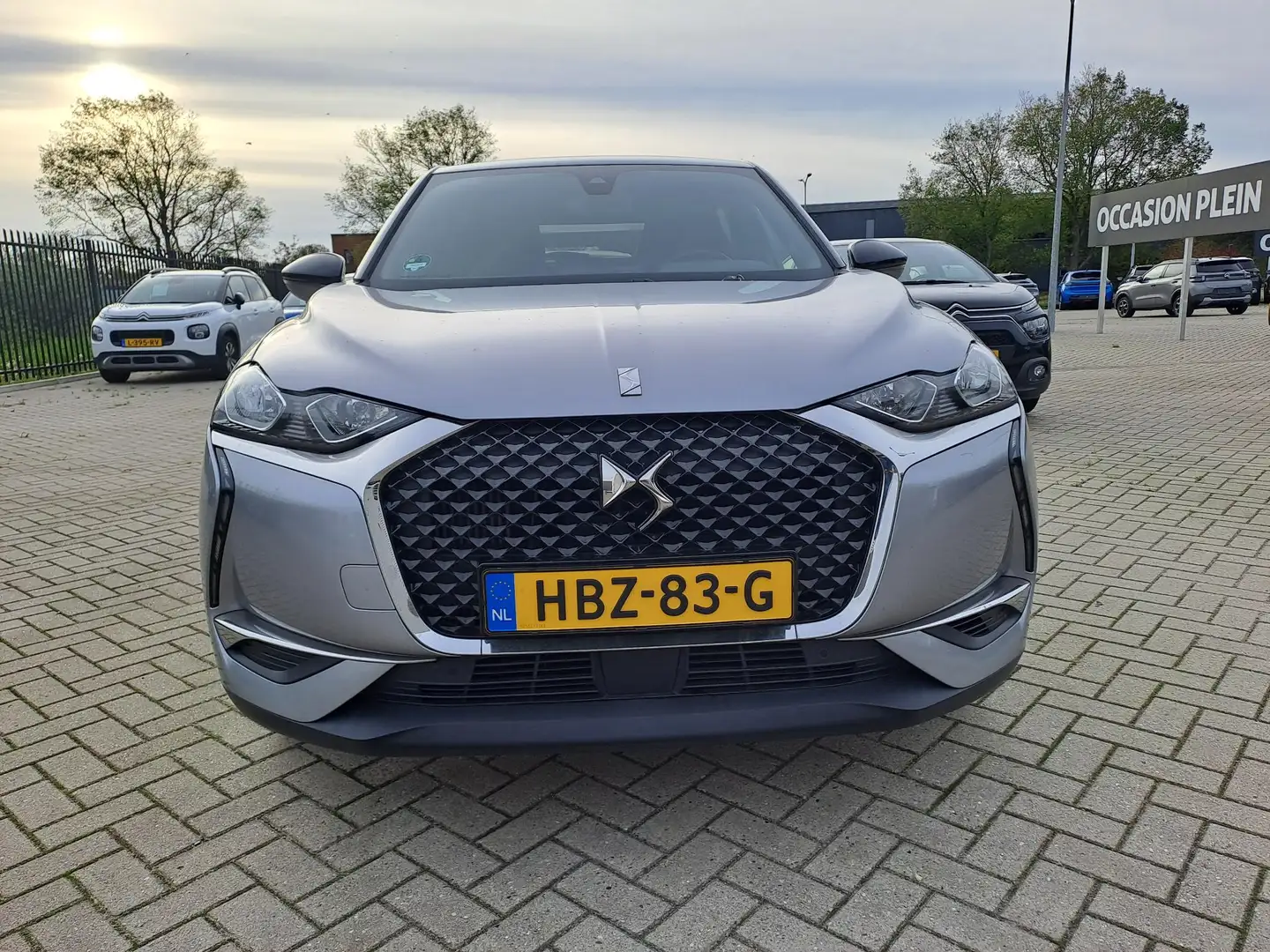 DS Automobiles DS 3 Crossback 1.2 Business | AUTOMAAT | Navigatie | Camera | Cli Grau - 2