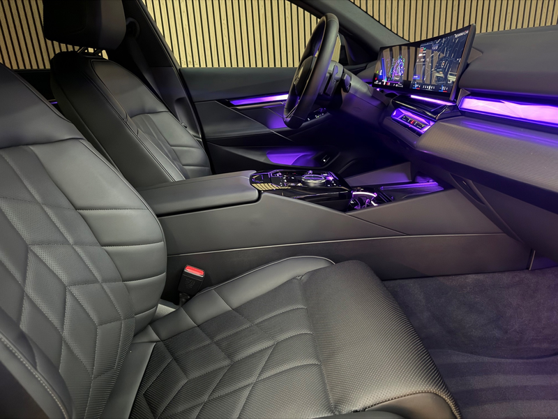 BMW 550 5-serie Touring 550e xDrive 489PK M SPort Pro - Pa — photo 6