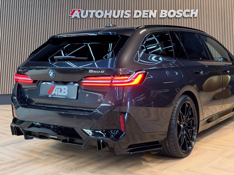 BMW 550 5-serie Touring 550e xDrive 489PK M SPort Pro - Pa — photo 27
