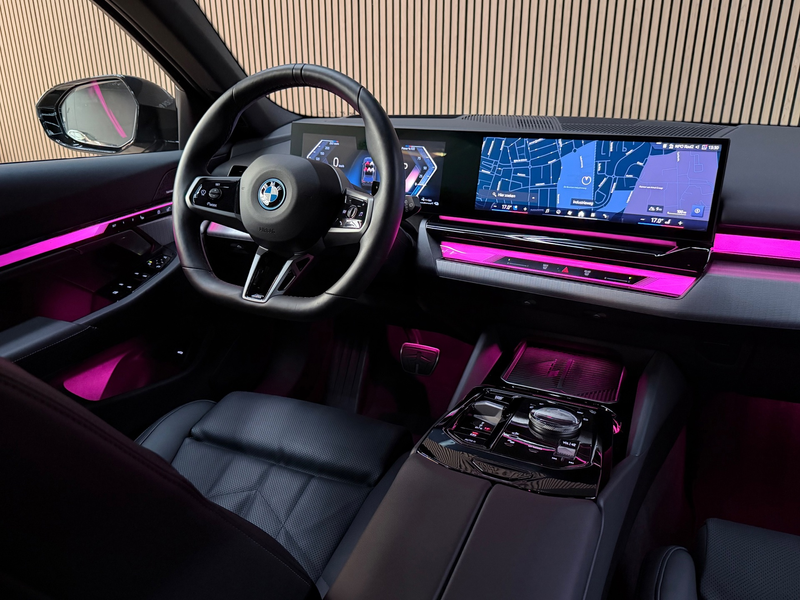 BMW 550 5-serie Touring 550e xDrive 489PK M SPort Pro - Pa — photo 10