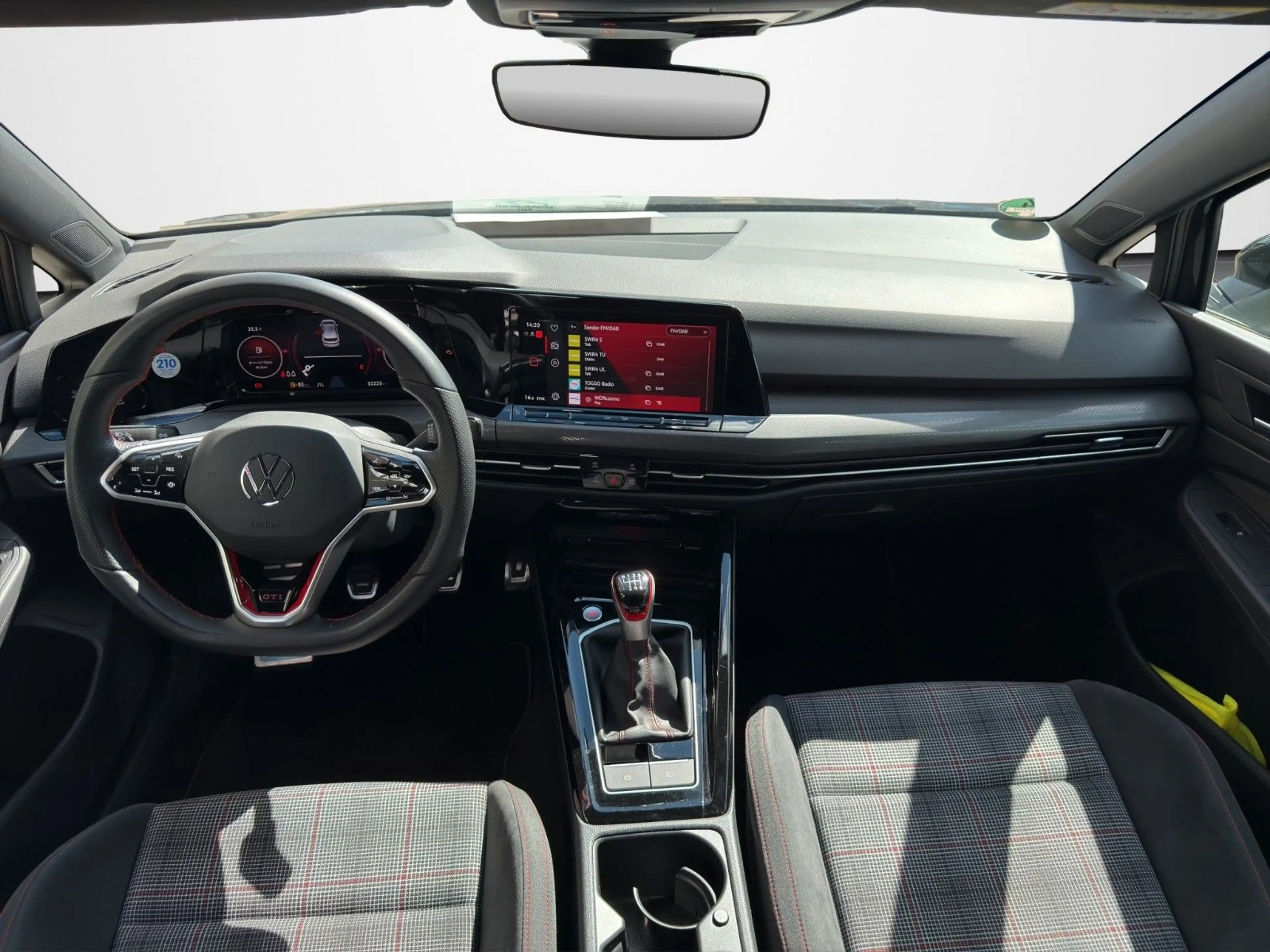 Volkswagen Golf VIII Lim. GTI Urano-Grau NAVI APP.LINK LED — photo 15