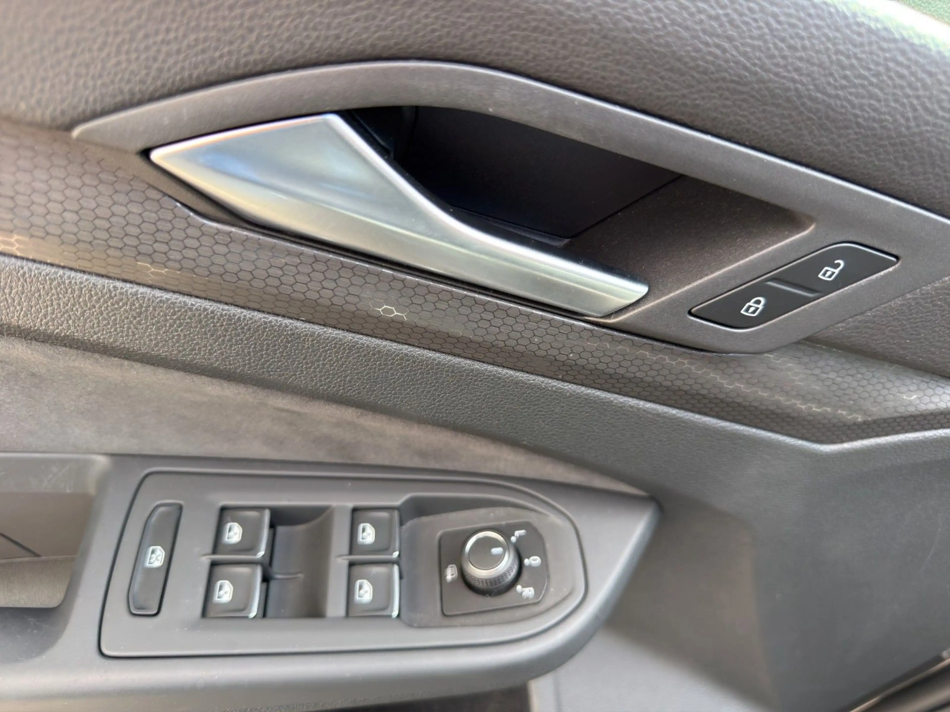 Volkswagen Golf VIII Lim. GTI Urano-Grau NAVI APP.LINK LED — photo 14
