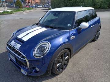 Mini IV F55-F56 2014 2.0 Hype 3p auto