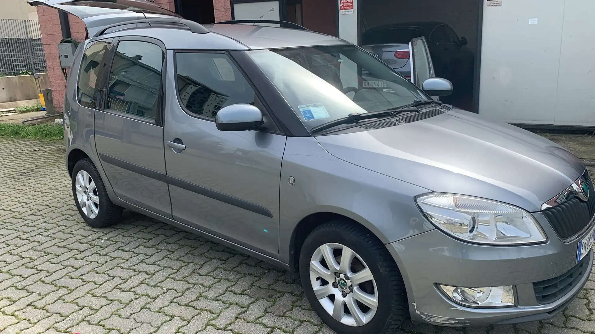 Skoda Roomster 1.2tsi Grigio - 2