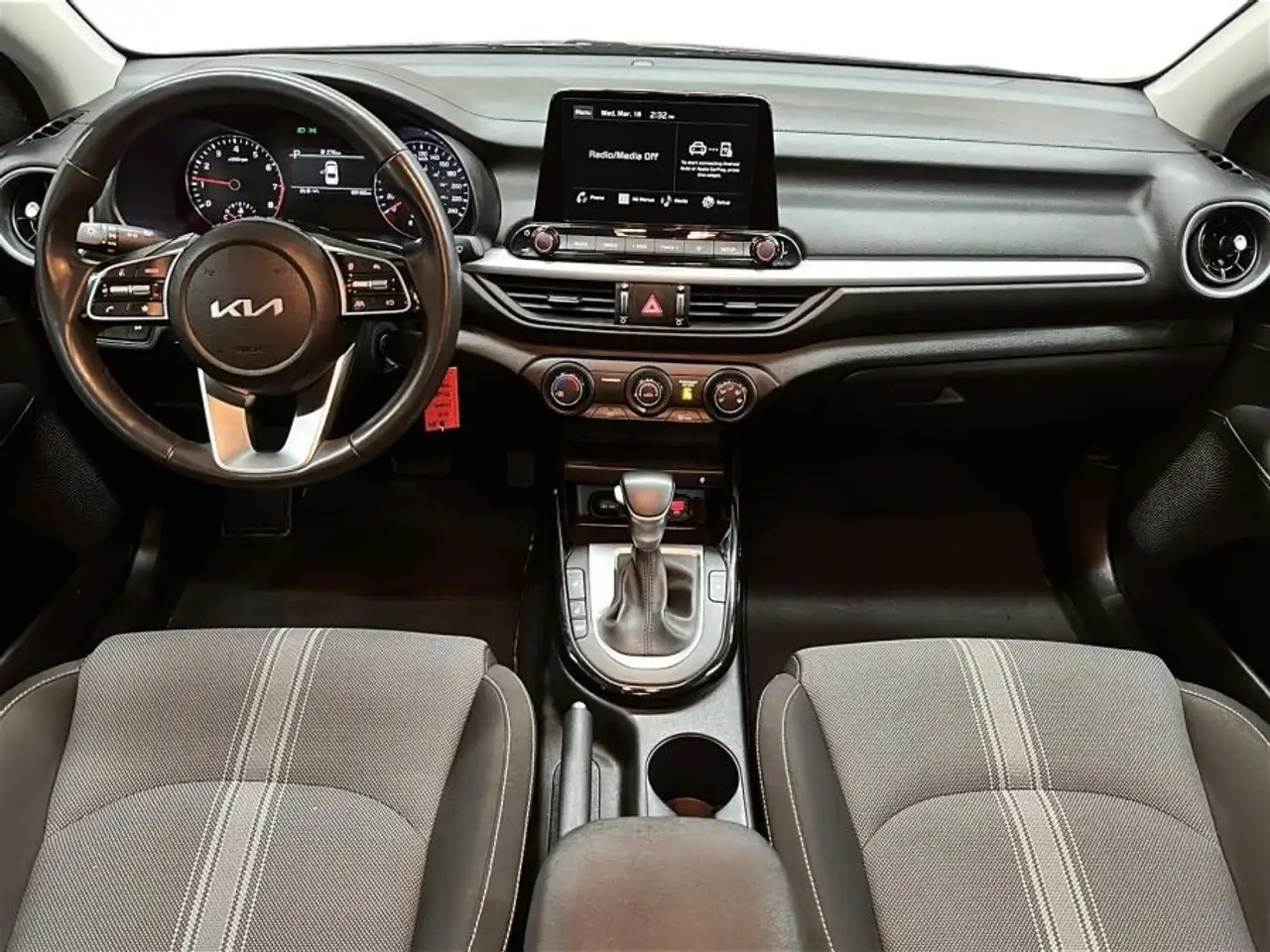 Kia Forte снимка Kia Forte
