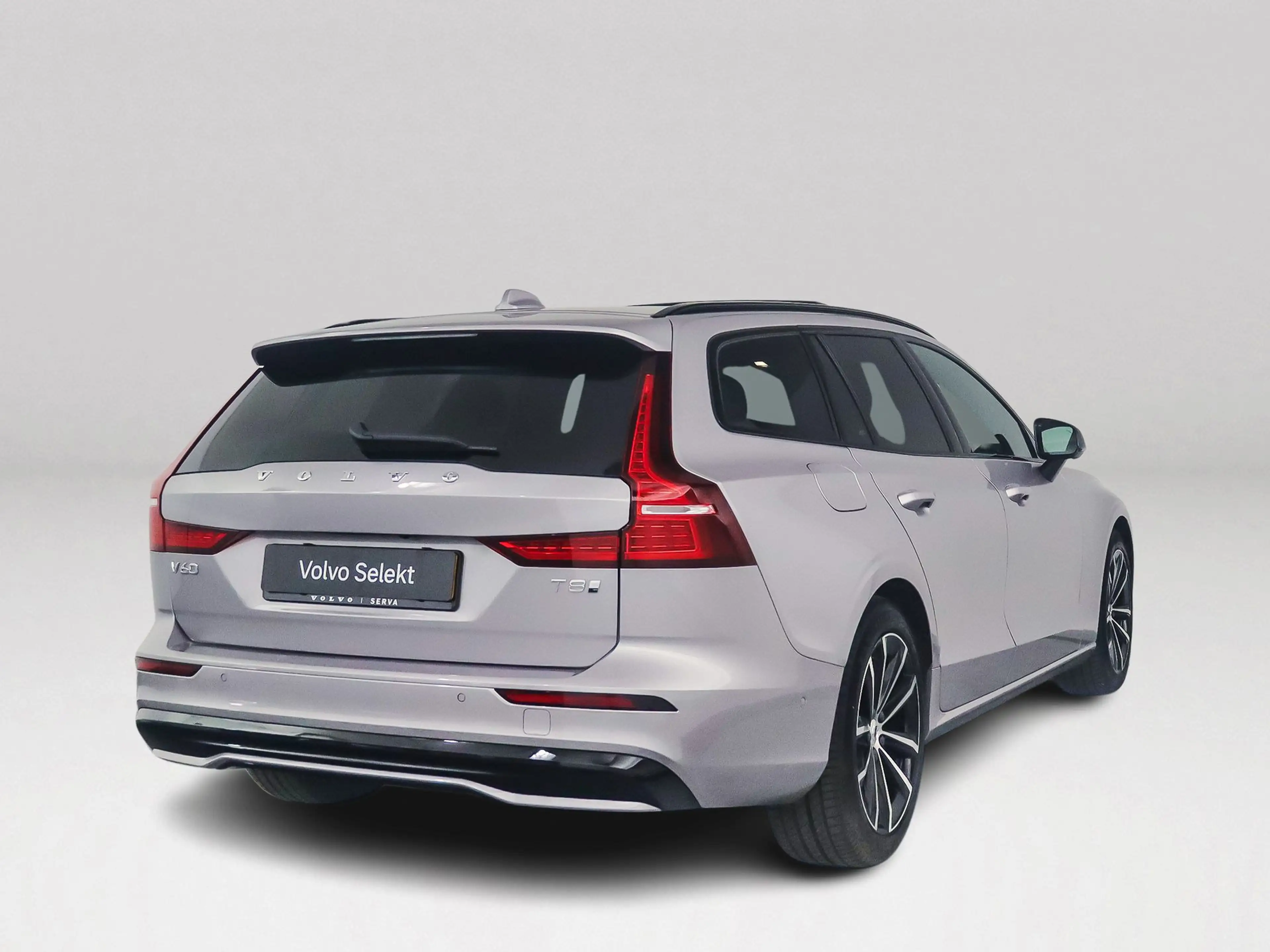 Volvo V60 T8 Plug-in hybrid AWD Plus Dark | SOH 100% | Panor — photo 2