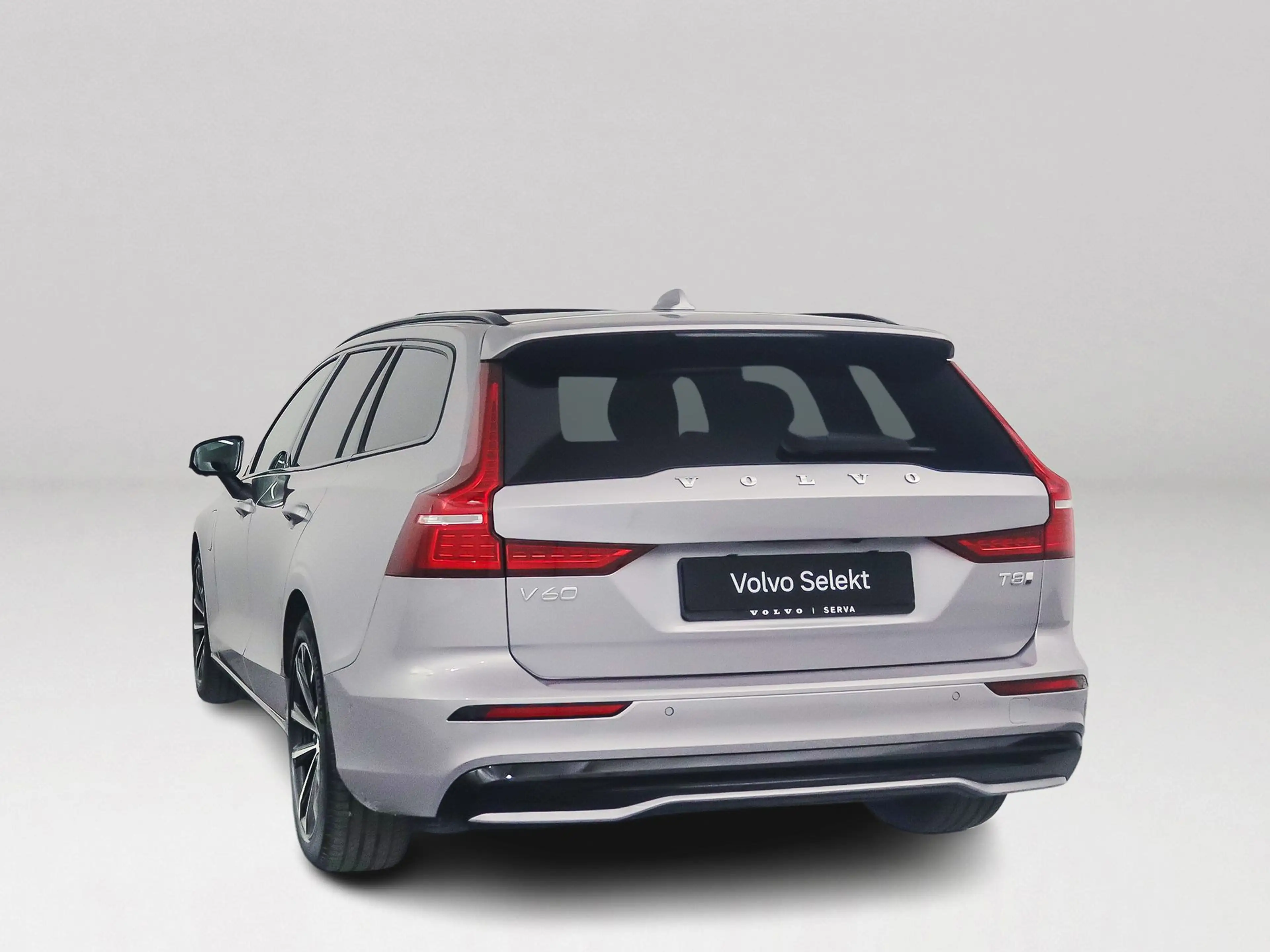 Volvo V60 T8 Plug-in hybrid AWD Plus Dark | SOH 100% | Panor — photo 12