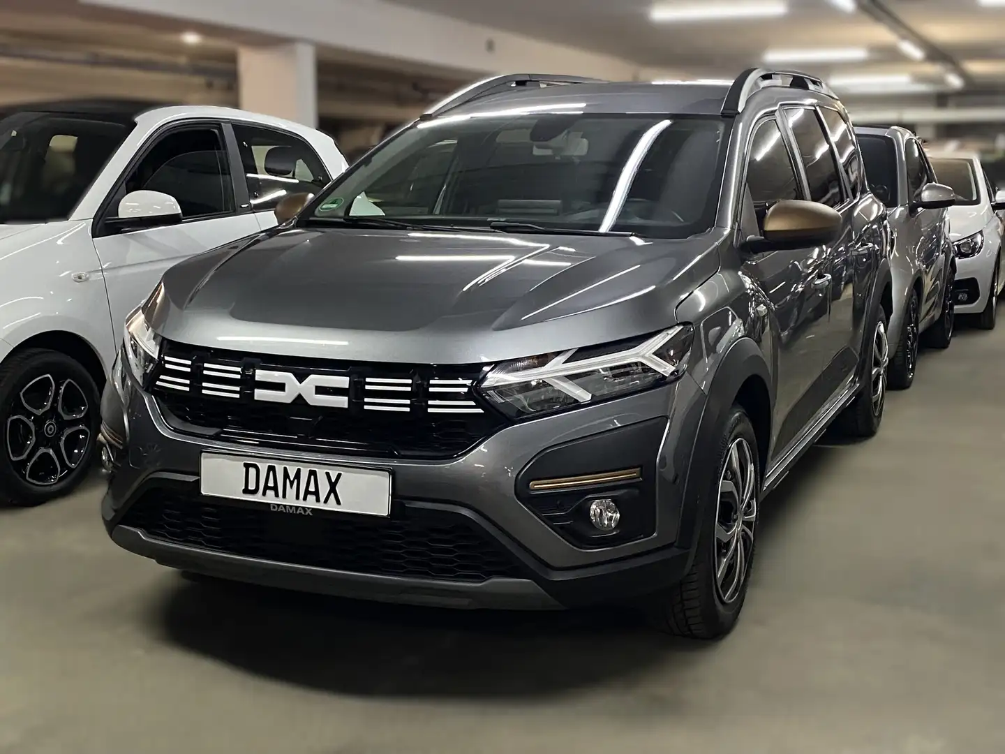 Dacia Jogger Extreme+*NAVI*AHK*Benzin/Flüssiggas - 1