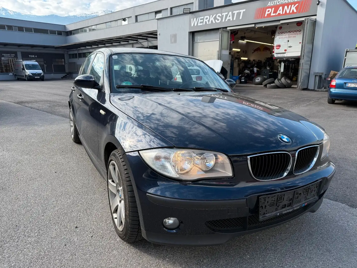 BMW 118 Baureihe 1 Lim. 118d Blau - 2