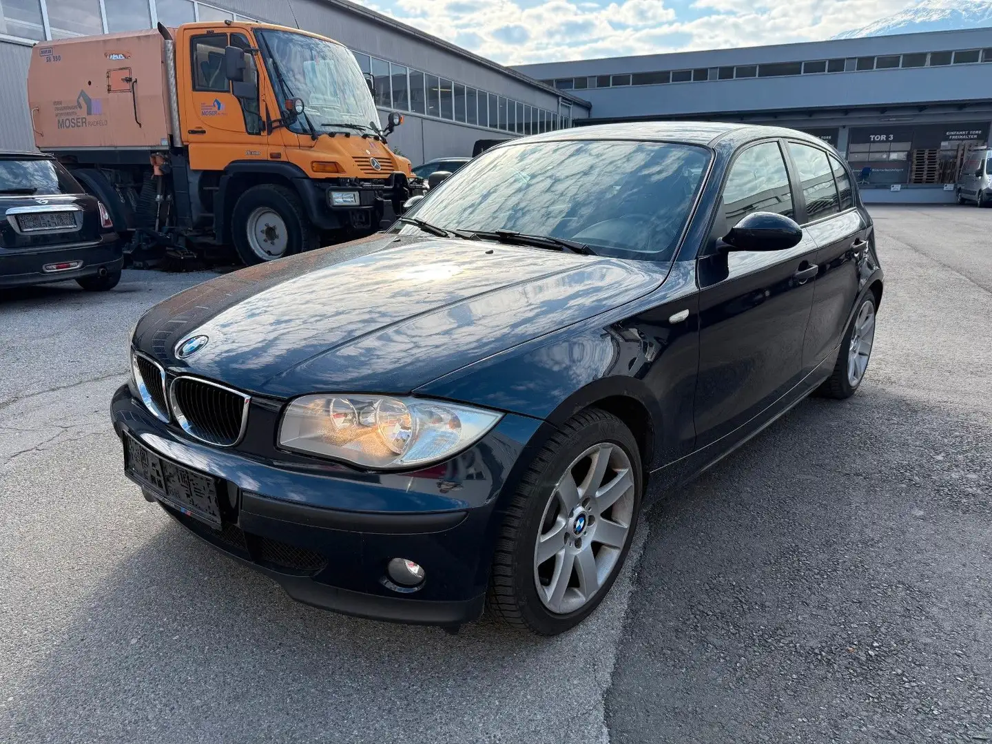 BMW 118 Baureihe 1 Lim. 118d Blau - 1