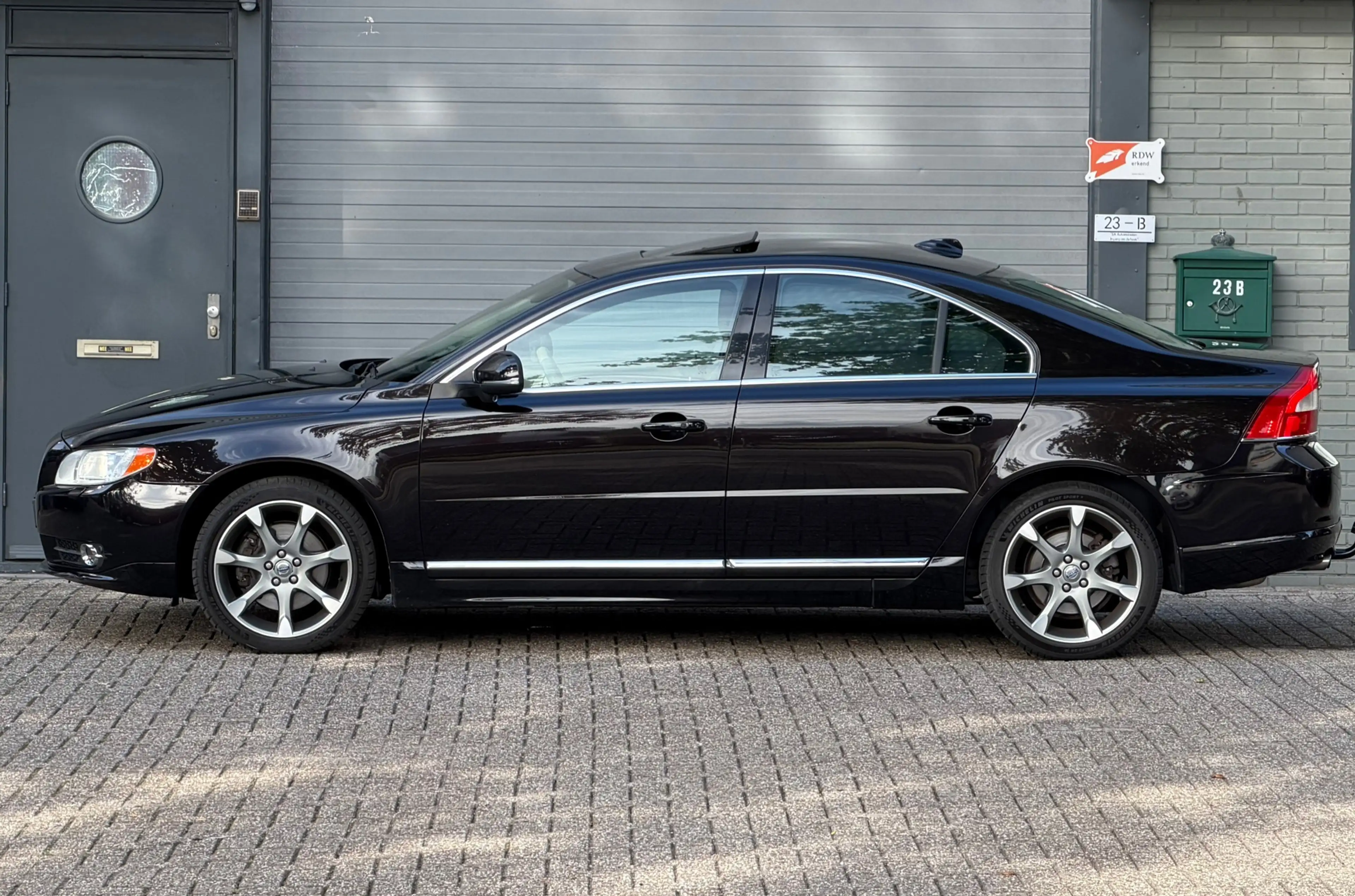 Volvo S80 2.4 D5 Summum — photo 2